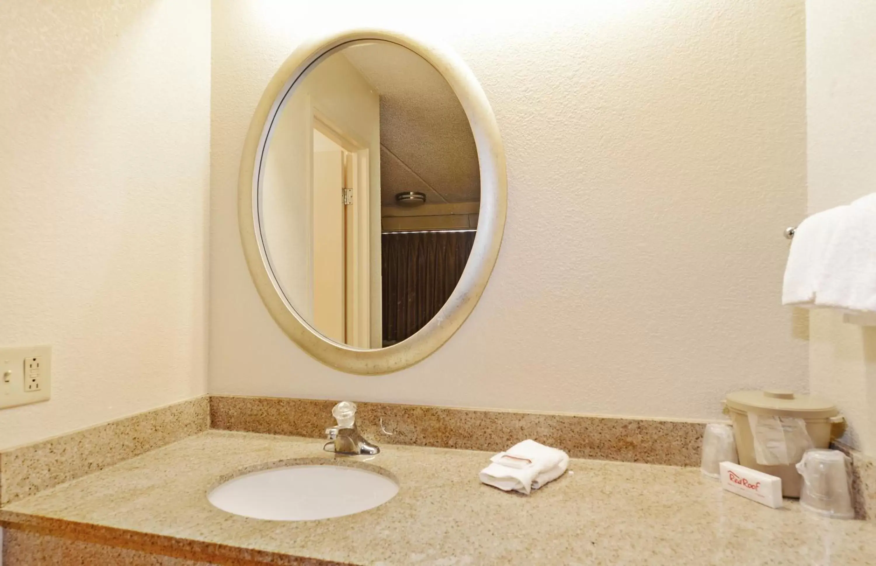 Red Roof Inn Akron Red Roof Inn Akron