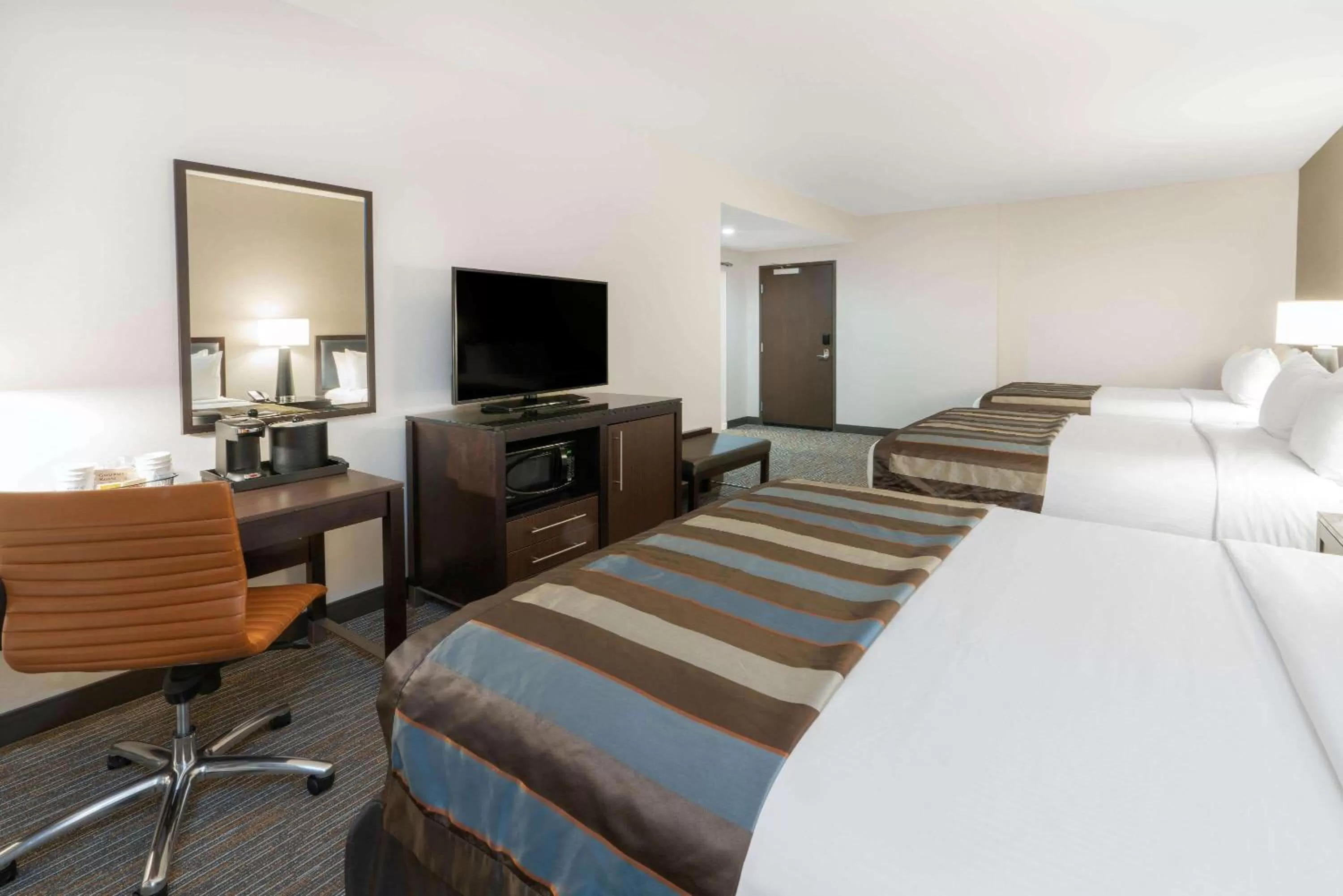 Photo of the whole room, Bed in Wingate by Wyndham Moab