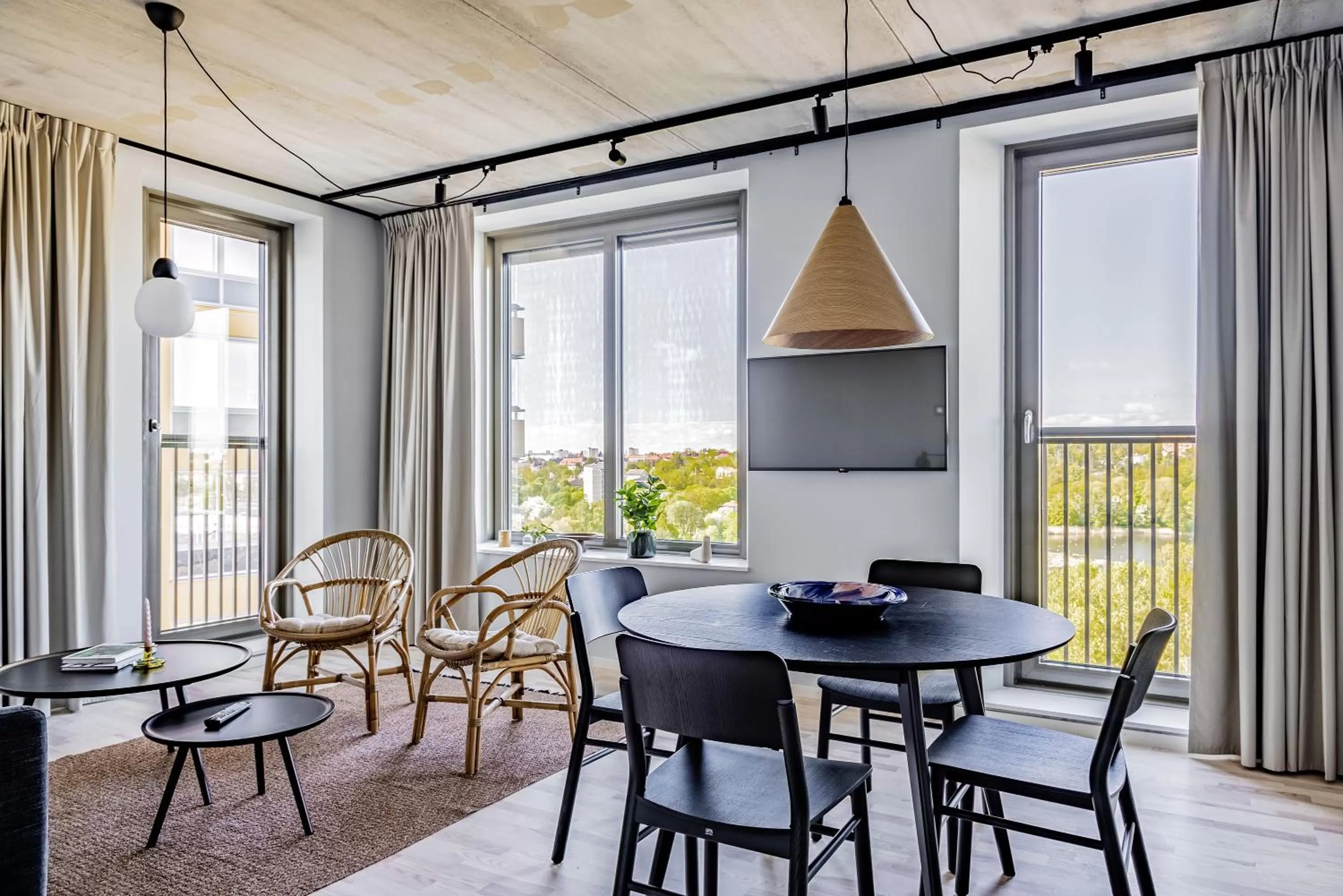 Dining area in Comfort Hotel Solna Arenastaden