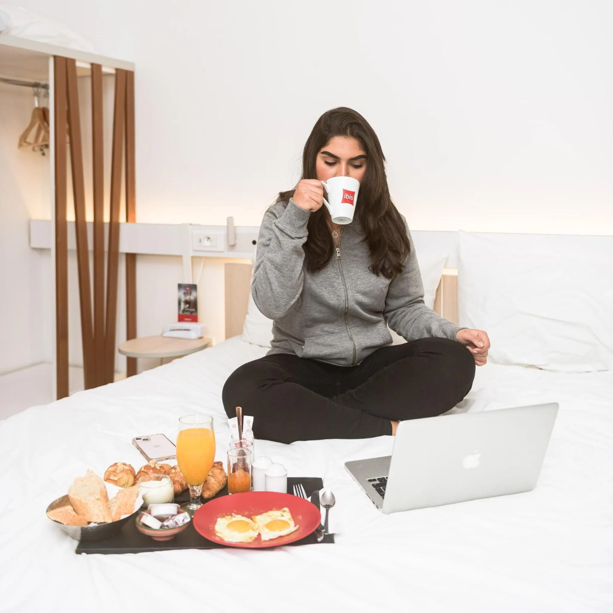Bedroom, Bed in Ibis Abdelmoumen Casa Centre