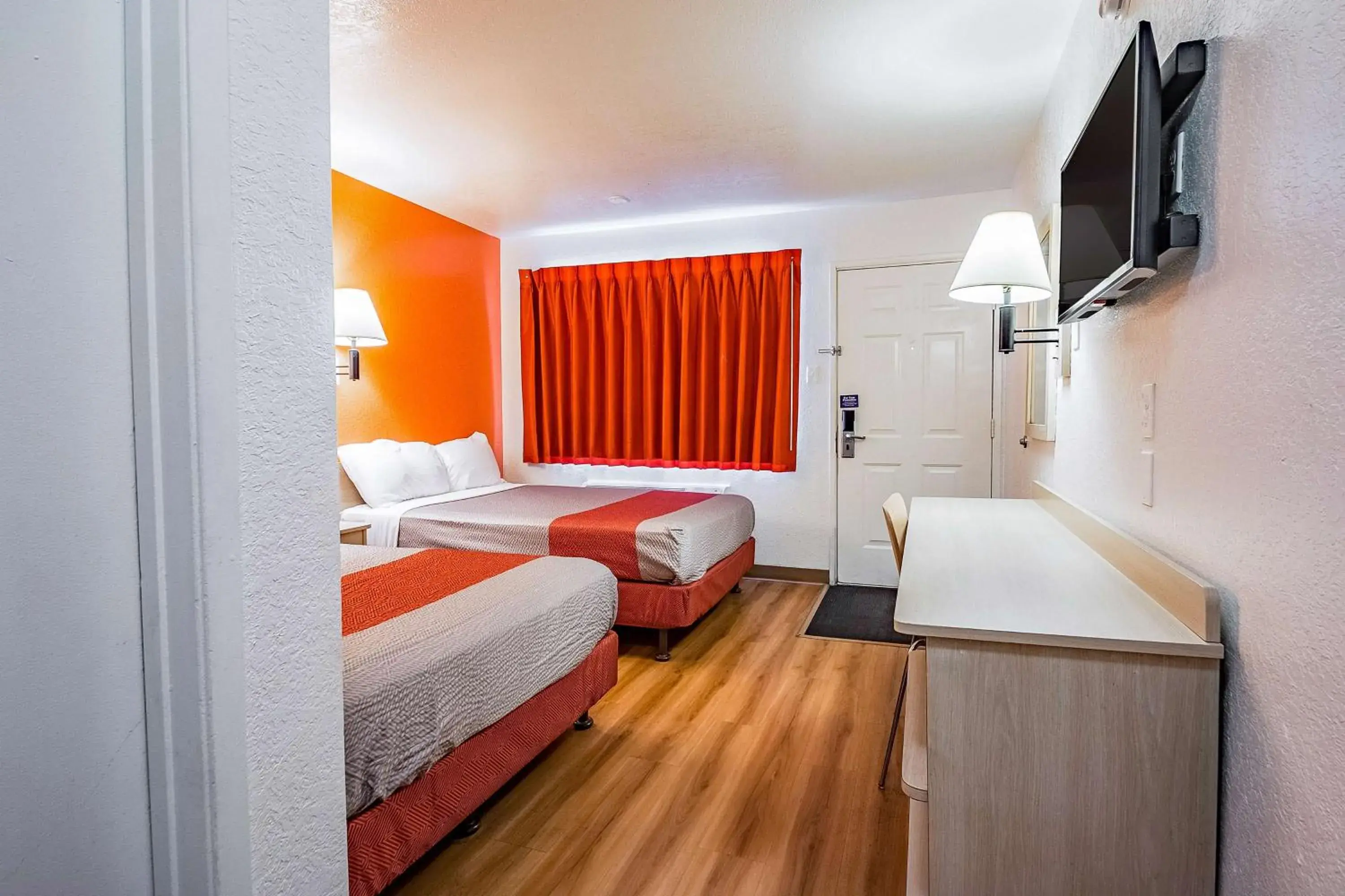 Quadruple Room in Motel 6-Salt Lake City, UT - West - Airport Quadruple Room in Motel 6-Salt Lake City, UT - West - Airport