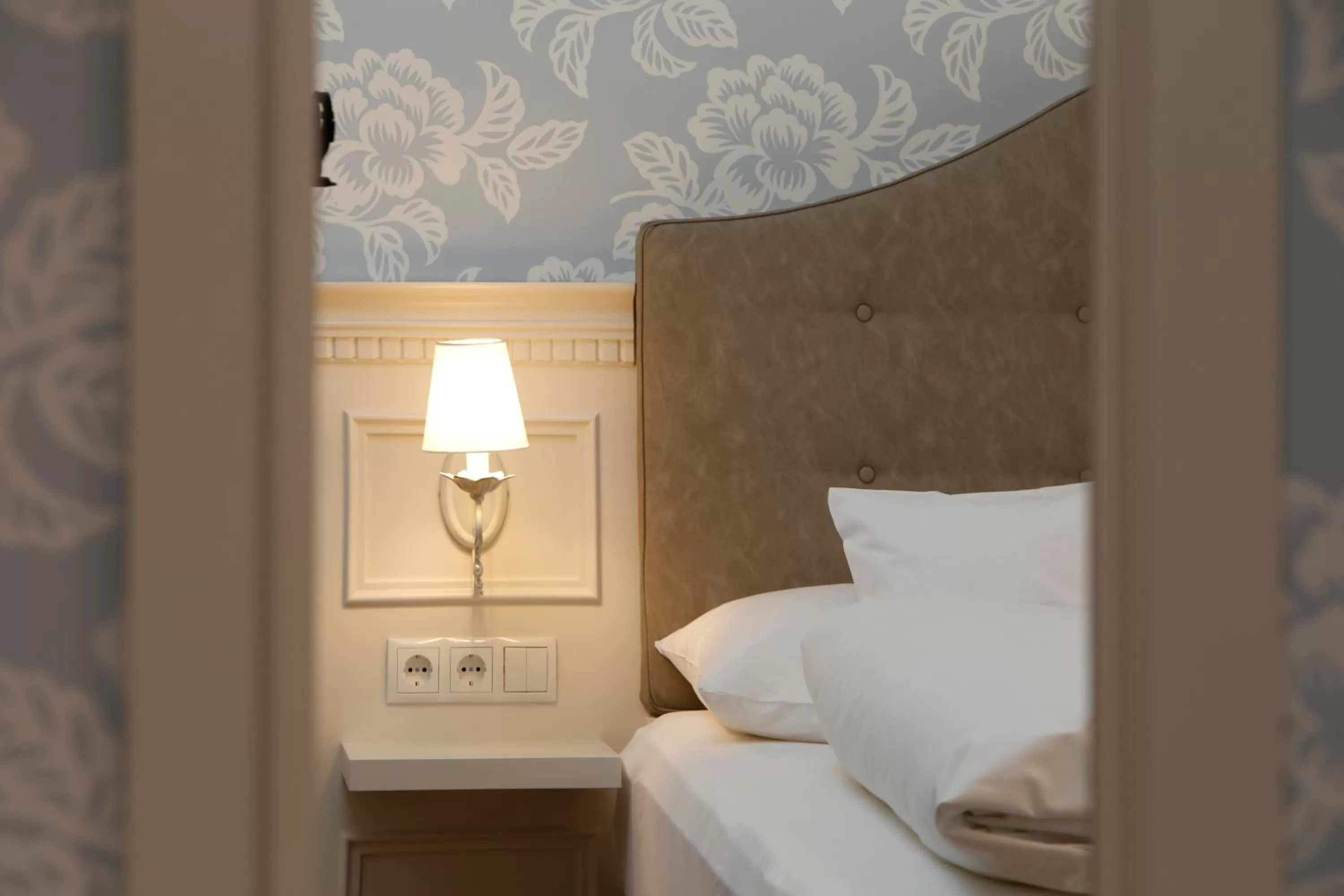 Decorative detail, Bed in ApartHotel Rose