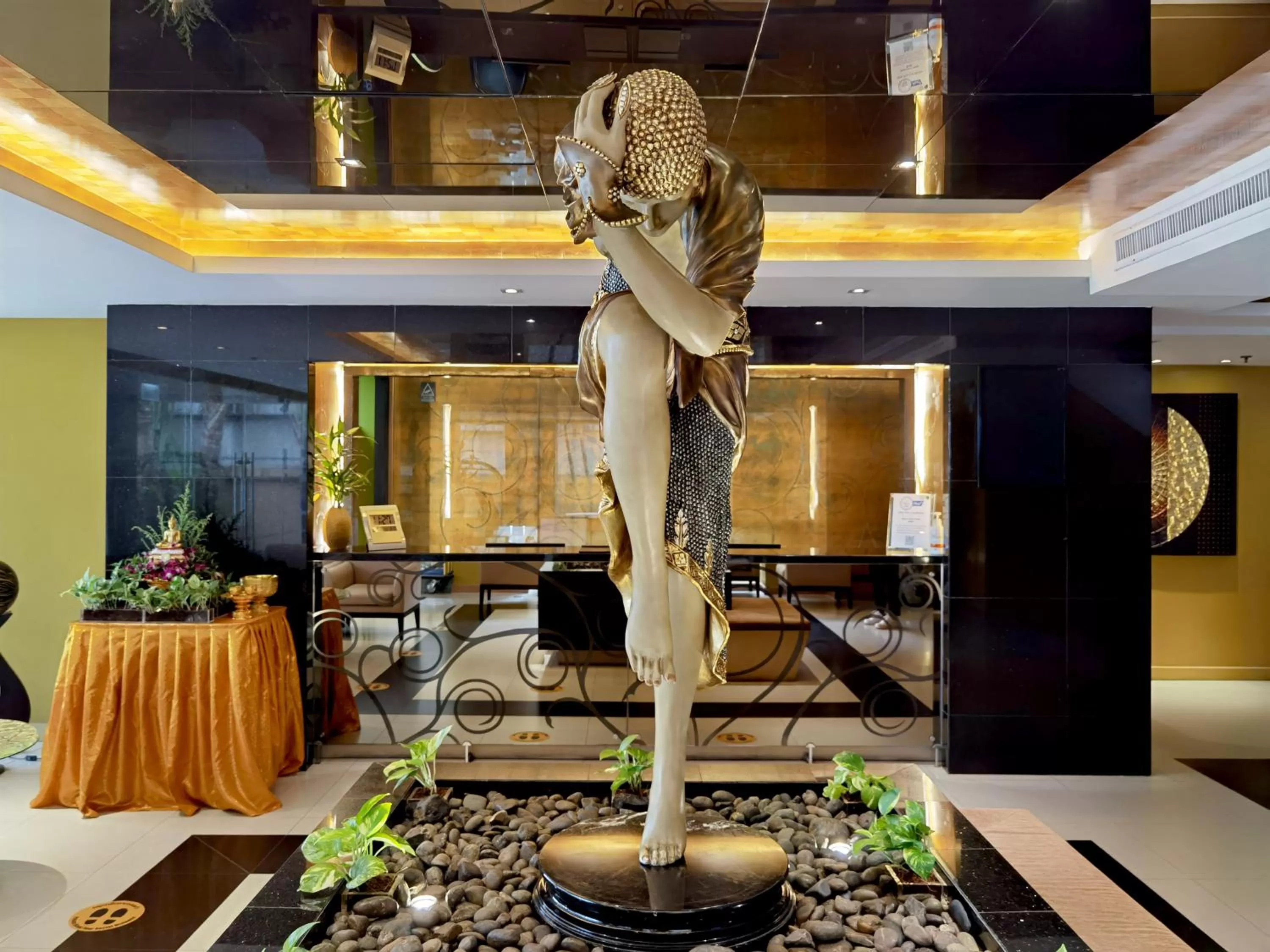 Lobby or reception in Nova Gold Hotel Pattaya