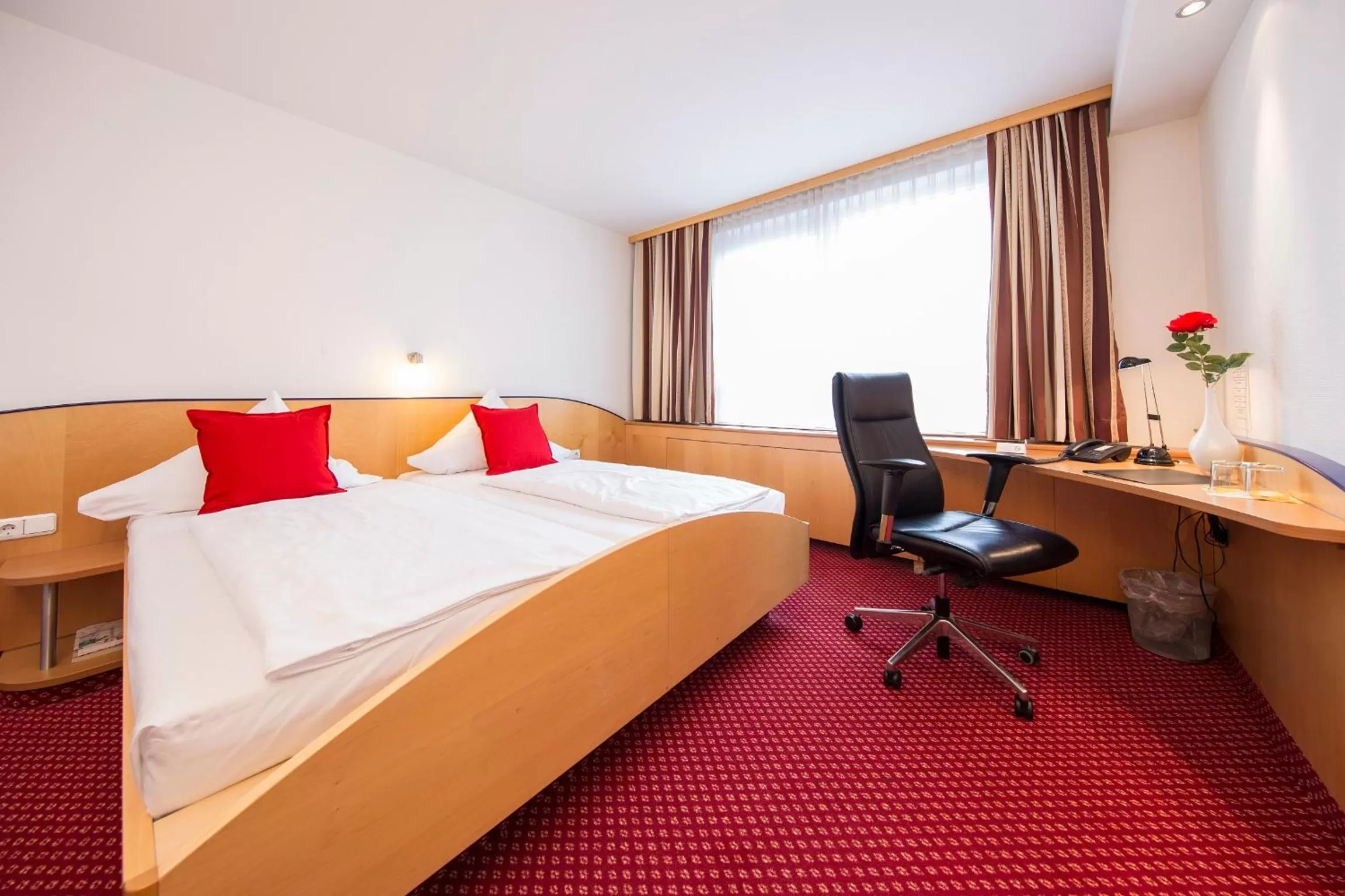 Day, Bed in L'Escala