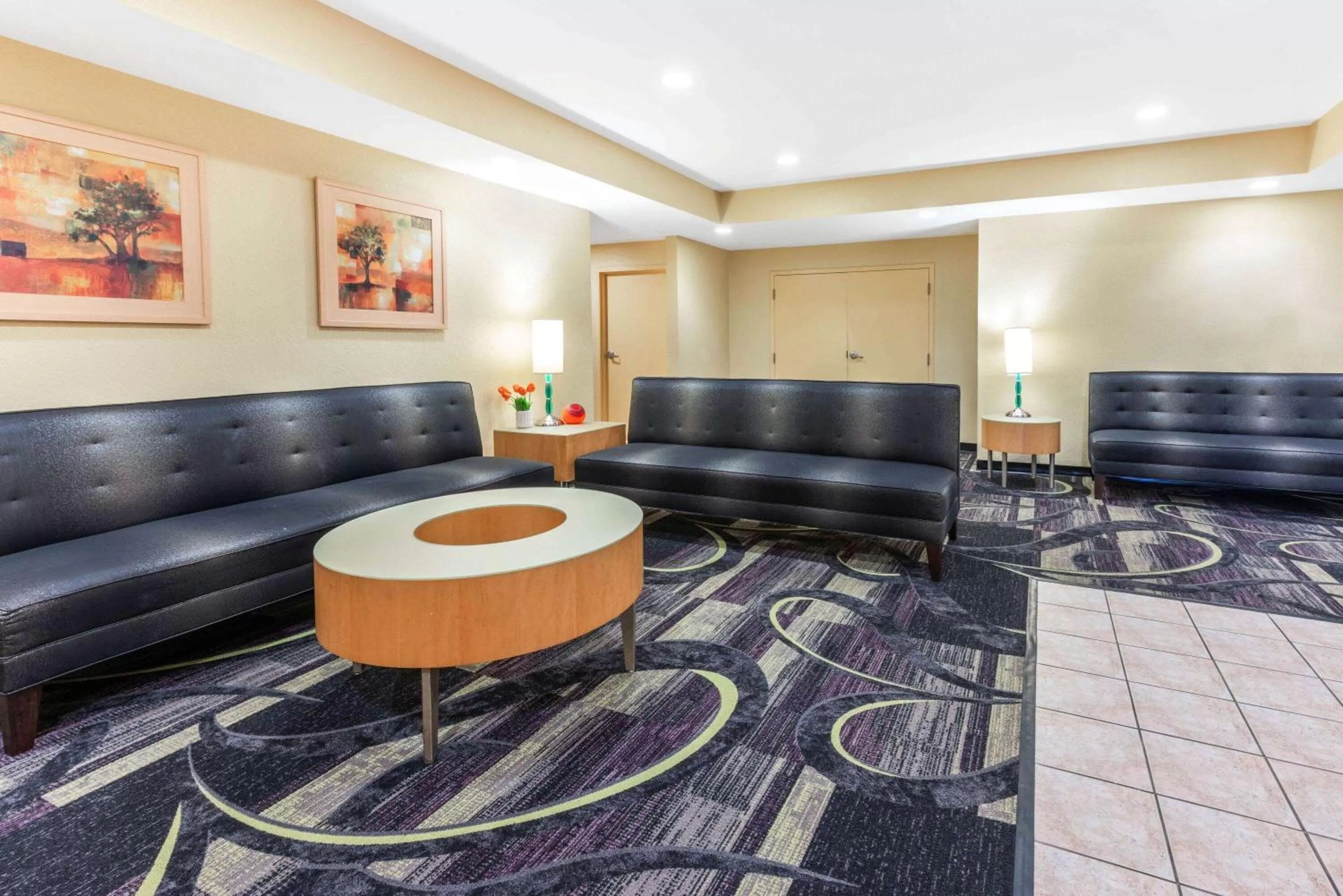 Lobby or reception in La Quinta by Wyndham Fort Lauderdale Pompano Beach
