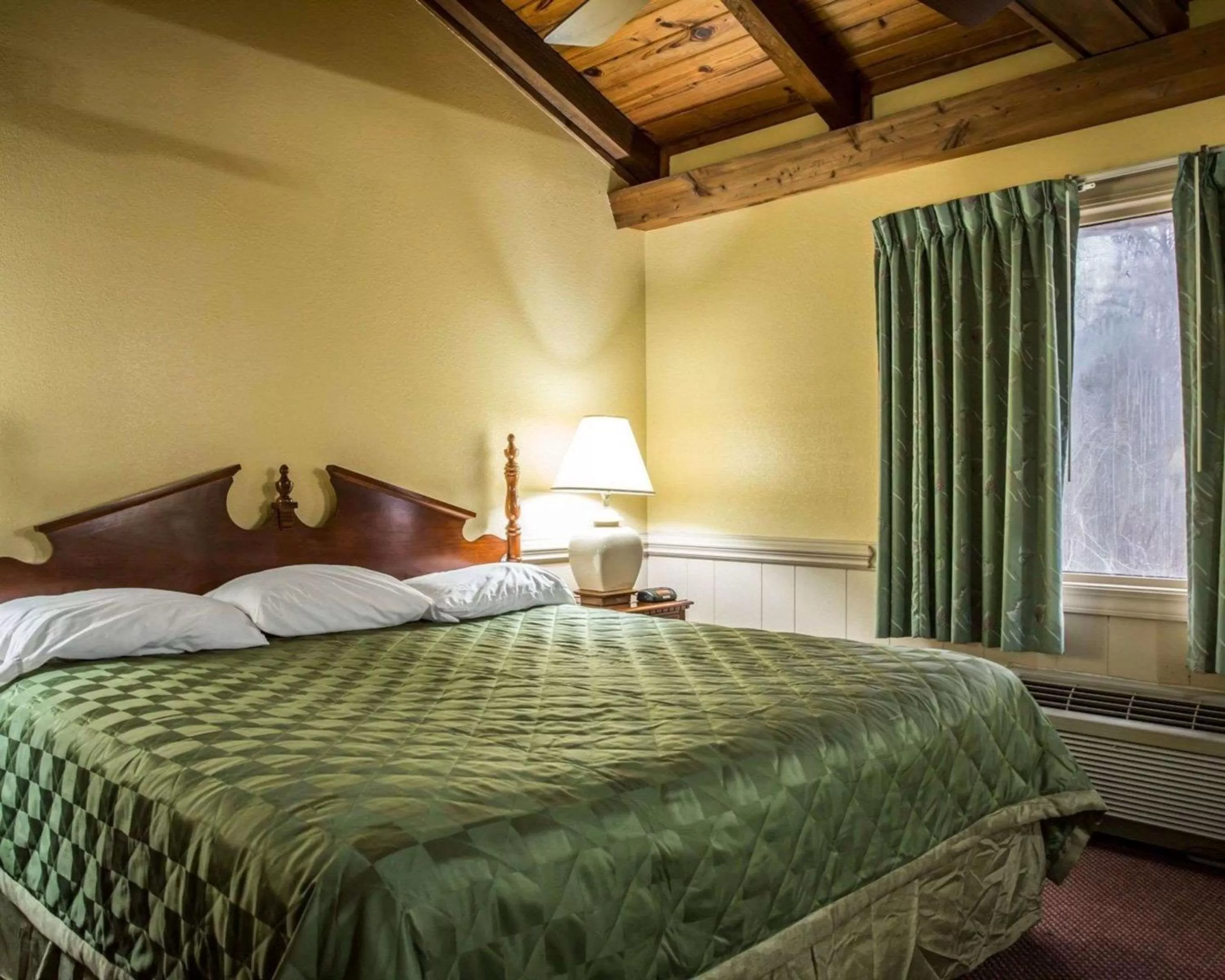 Rodeway Inn & Suites Plymouth Hwy 64