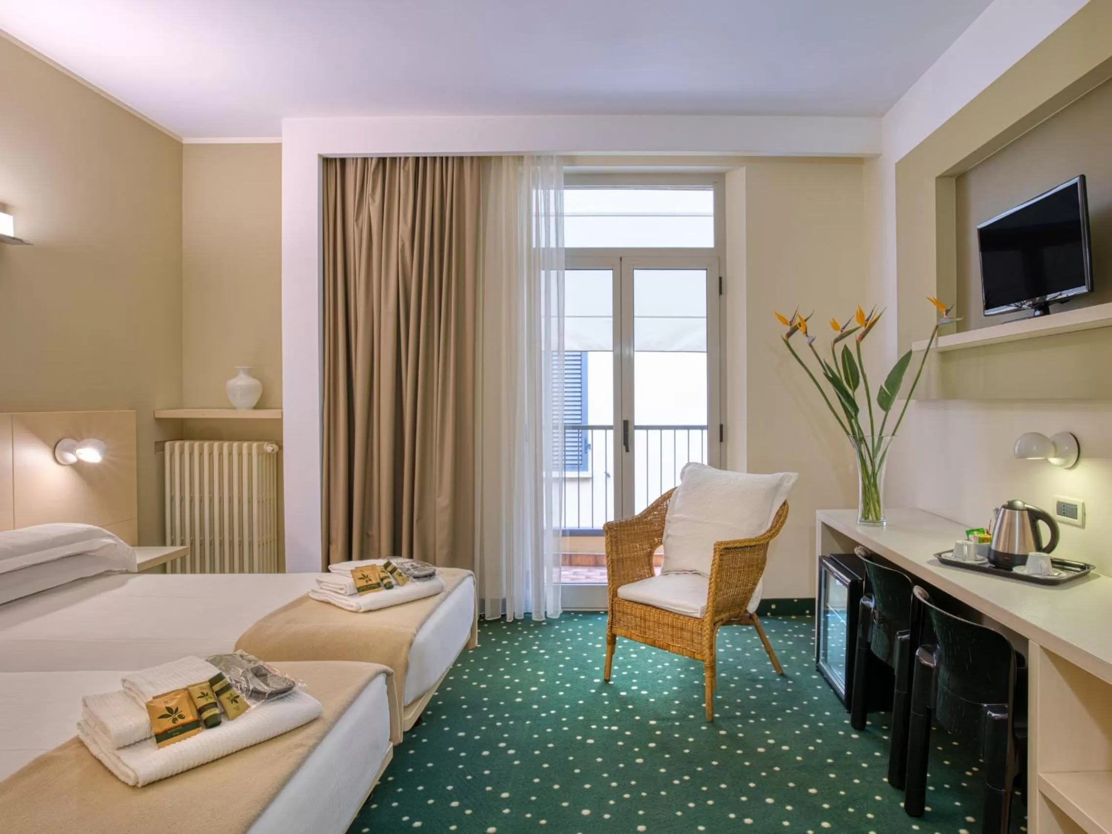 Bedroom, Bed in Hotel Piroscafo