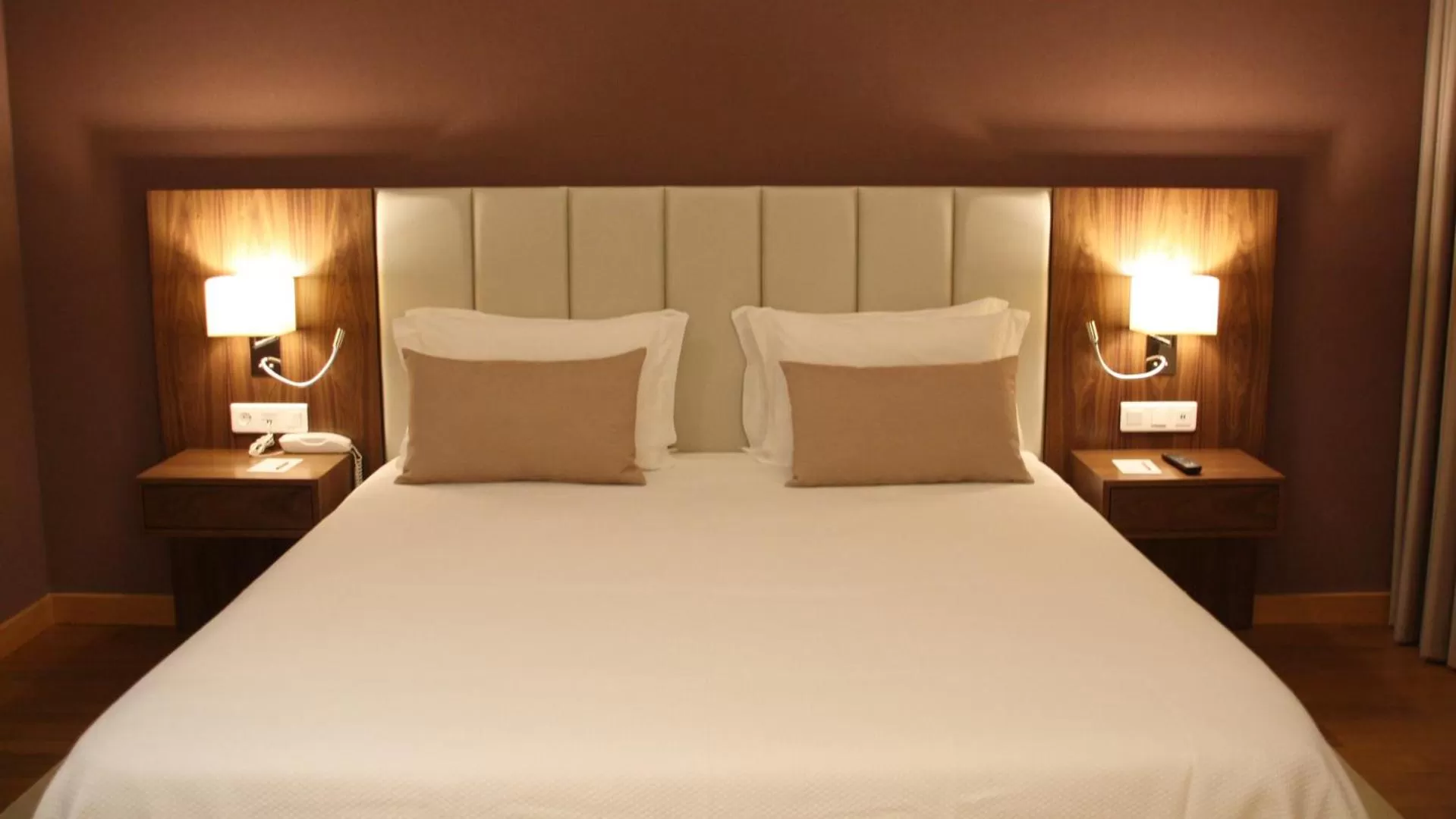 Shower, Bed in Consolata Hotel