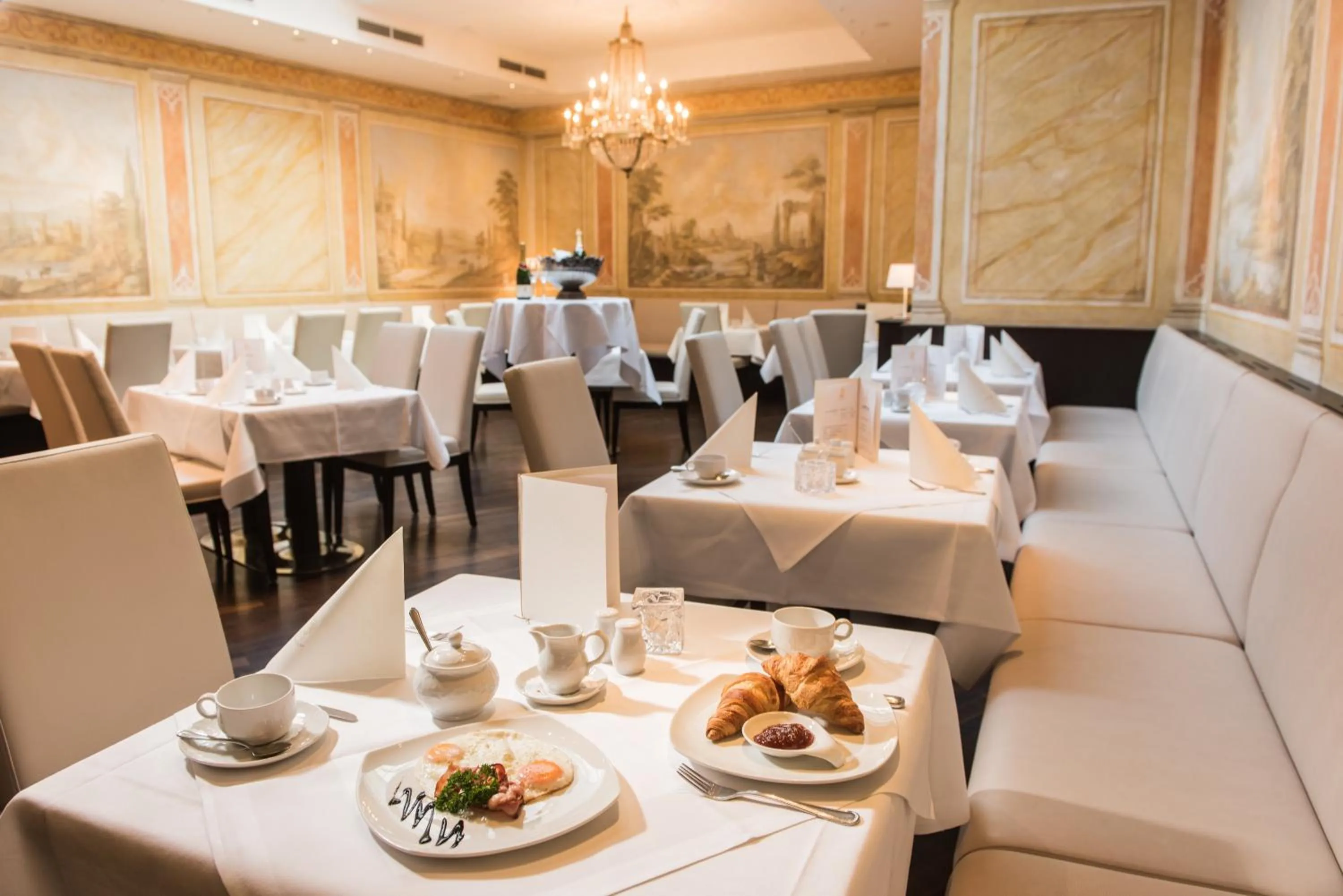 Restaurant/places to eat in Hotel Goldener Löwe