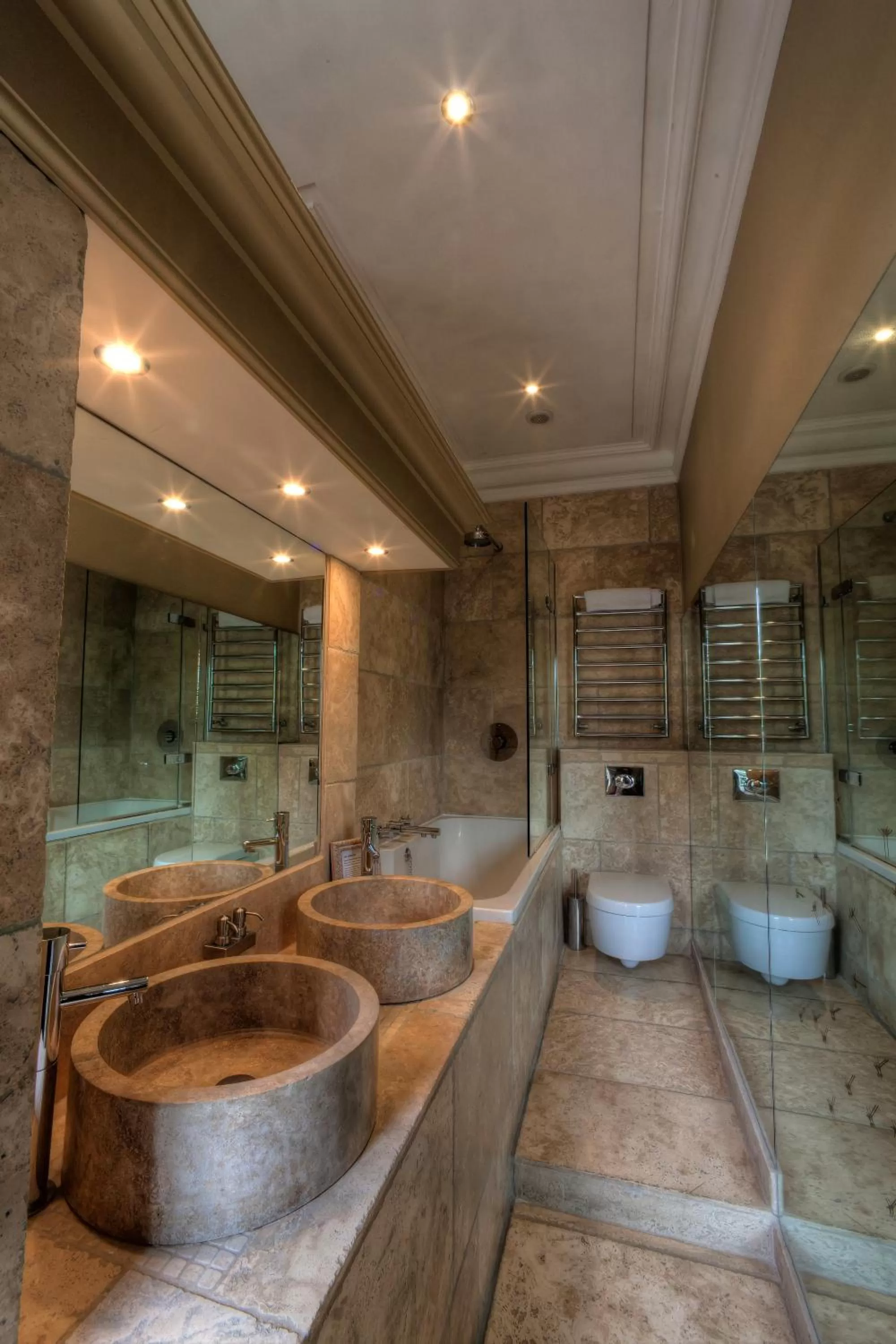 Bathroom in Strattons