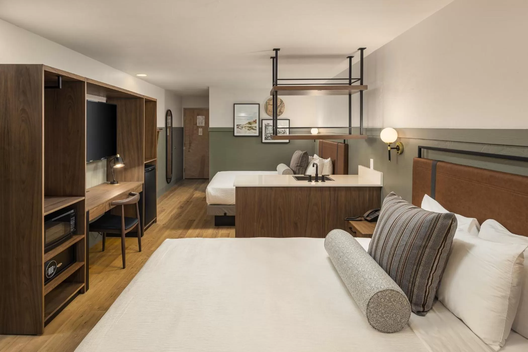 Bed in River Canyon Lodge