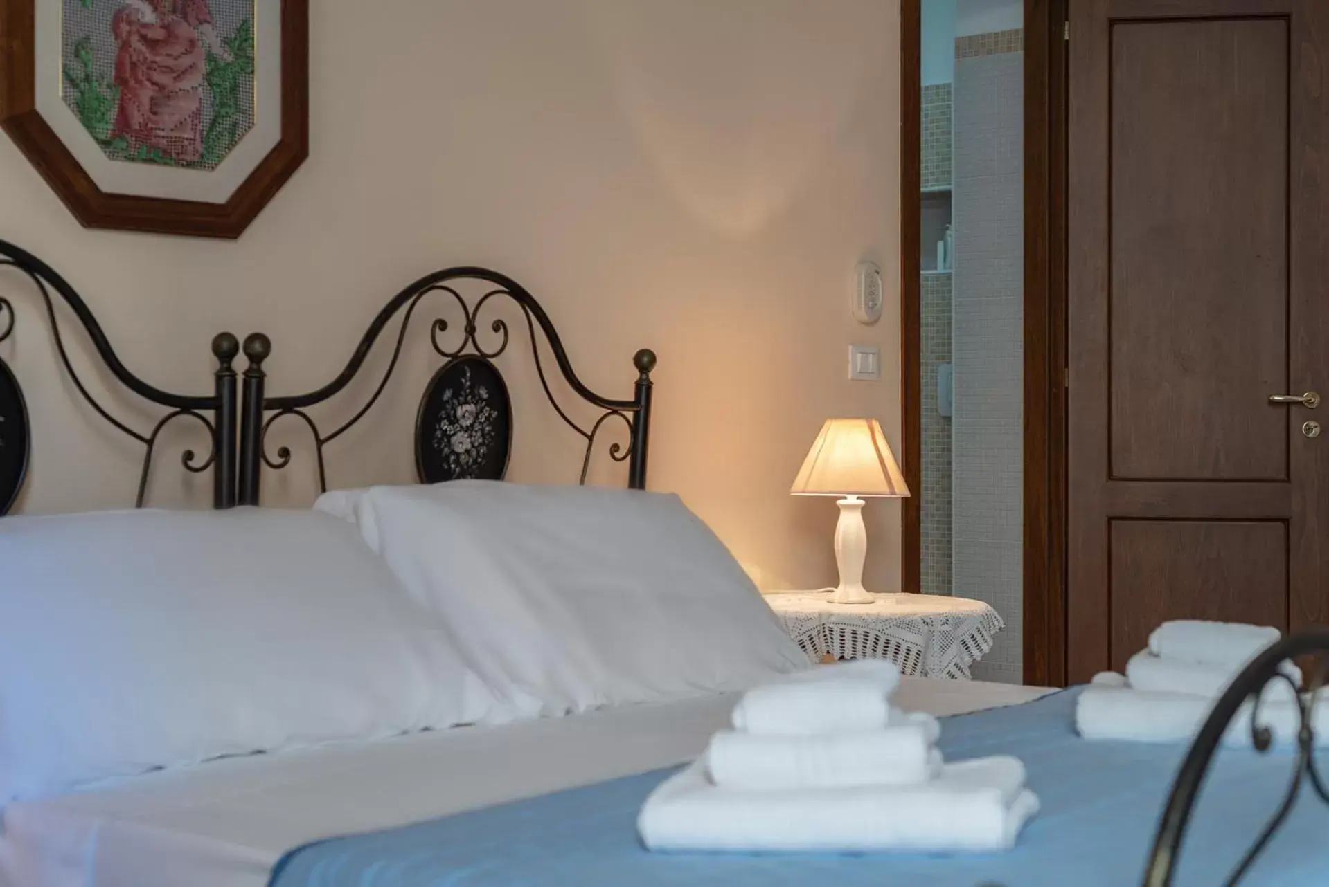 Bedroom, Bed in Lu Caffa by Typney Bedroom, Bed in Lu Caffa by Typney