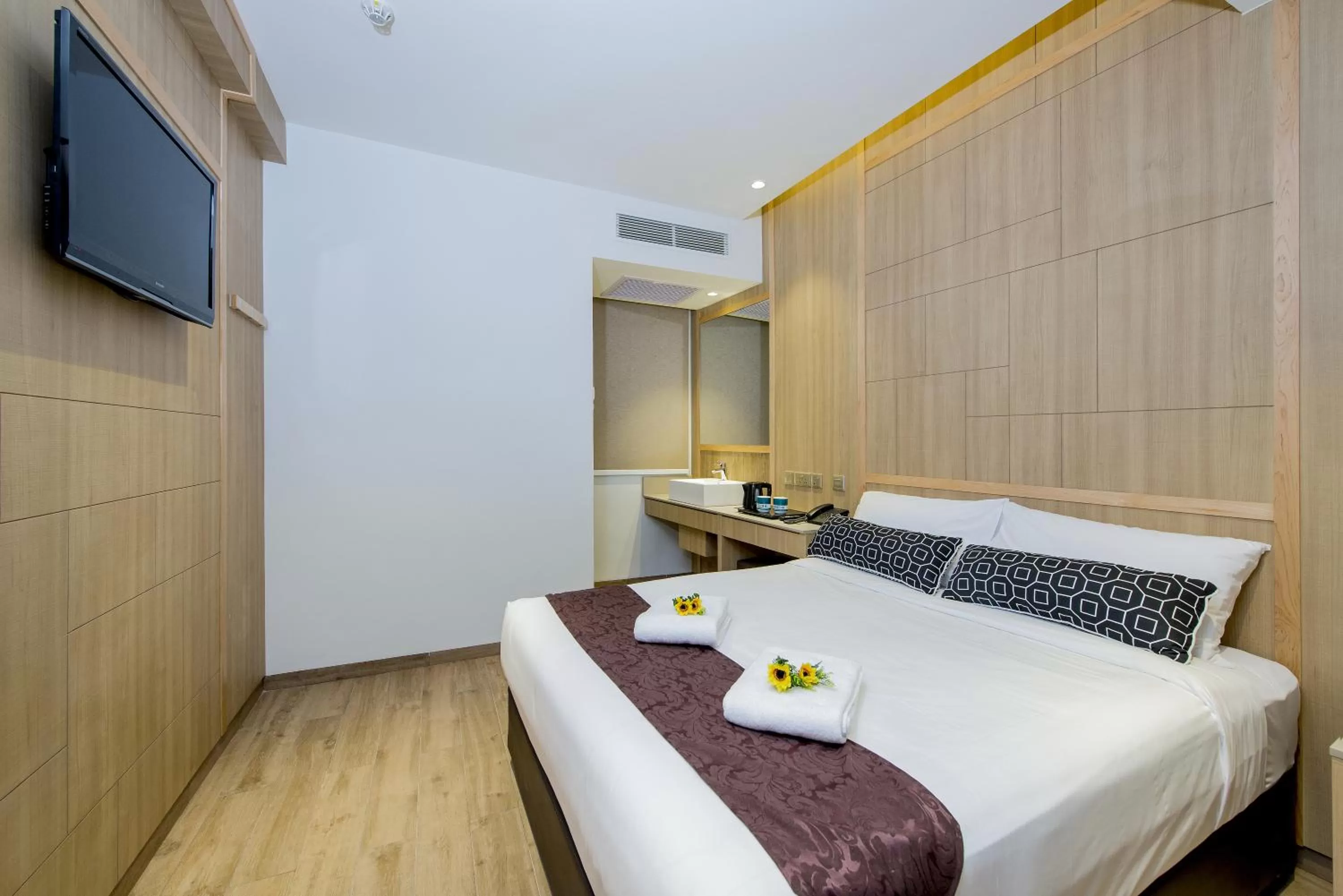 Bed in Hotel 81 Premier Star