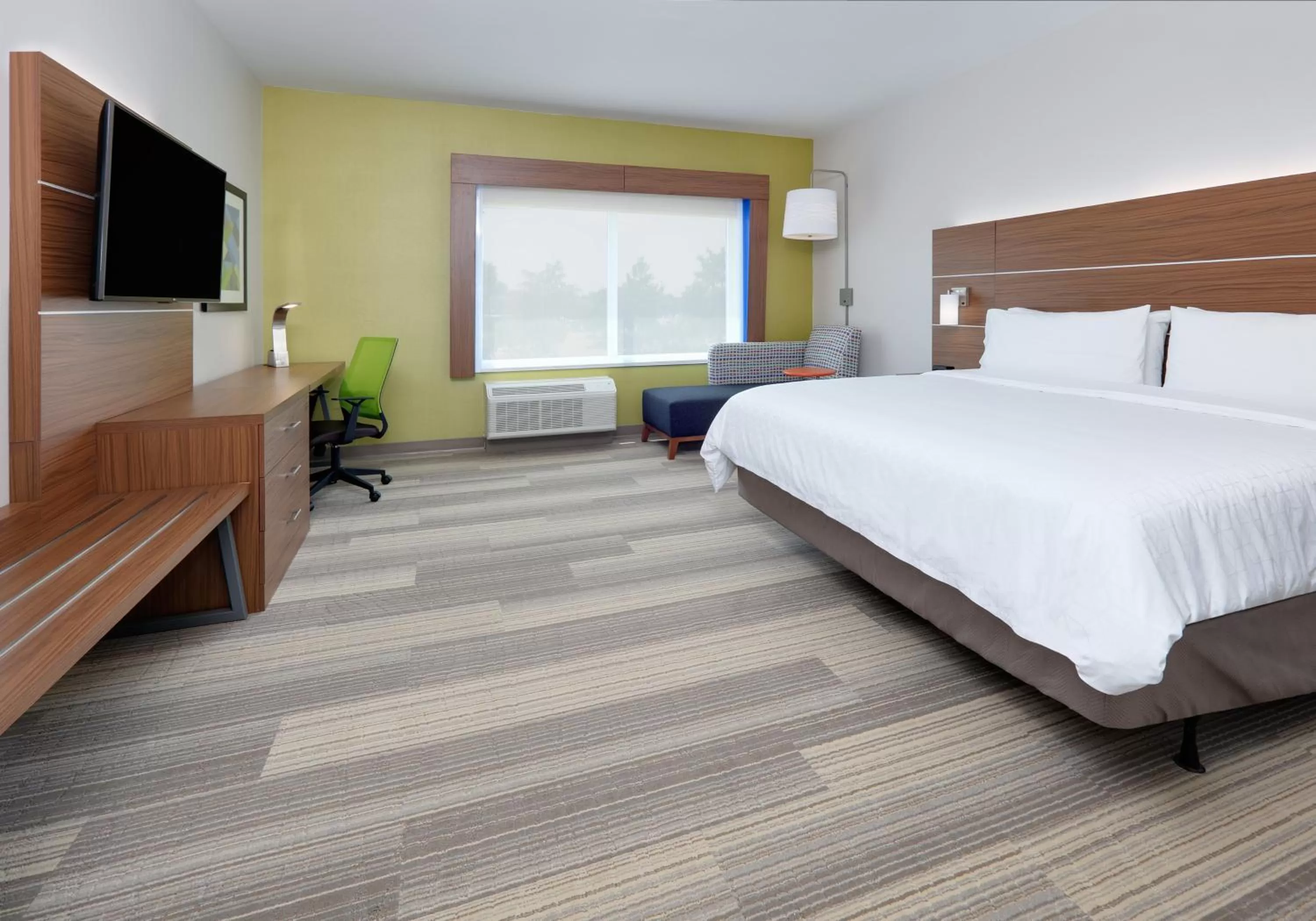 Photo of the whole room, Bed in Holiday Inn Express & Suites - Dallas NW HWY - Love Field by IHG