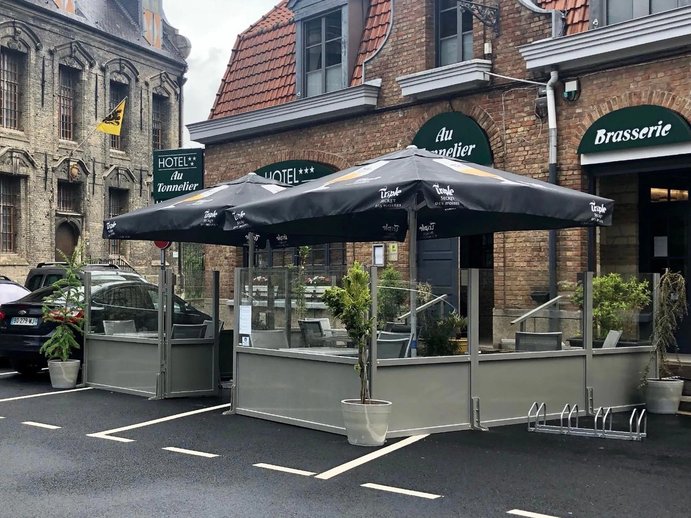 Facade/entrance in Hôtel - Restaurant Au Tonnelier