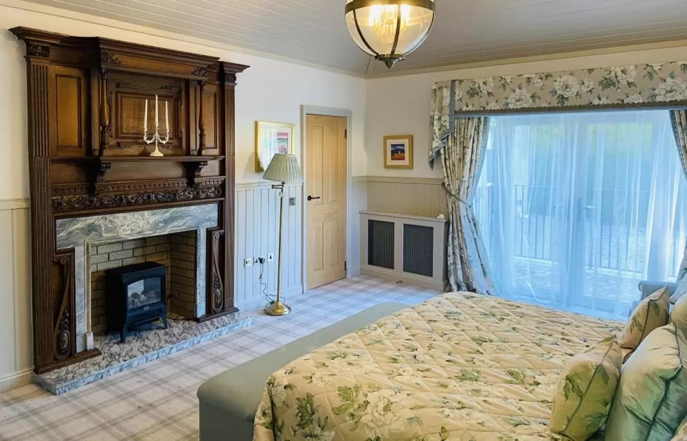 Bed in Crossbasket Castle, Hotel & Restaurant