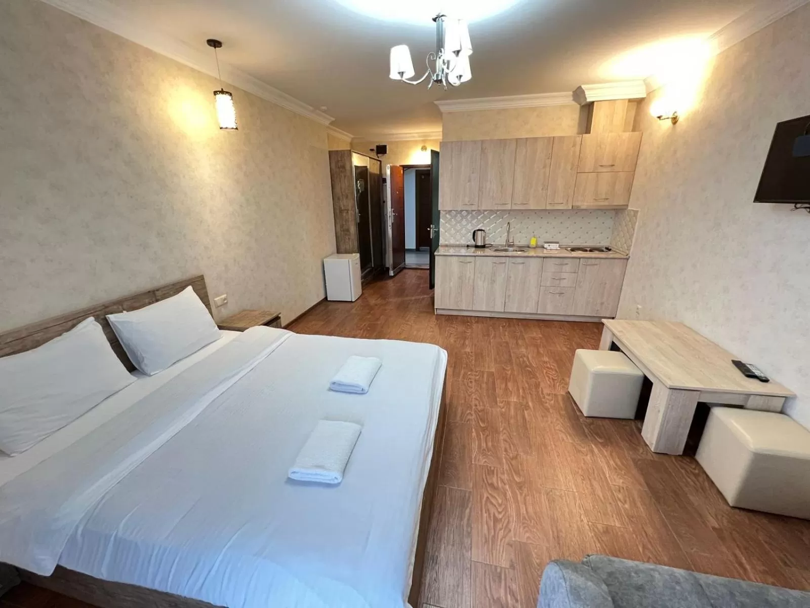 Bed in Aparthotel Holiday Lux Batumi