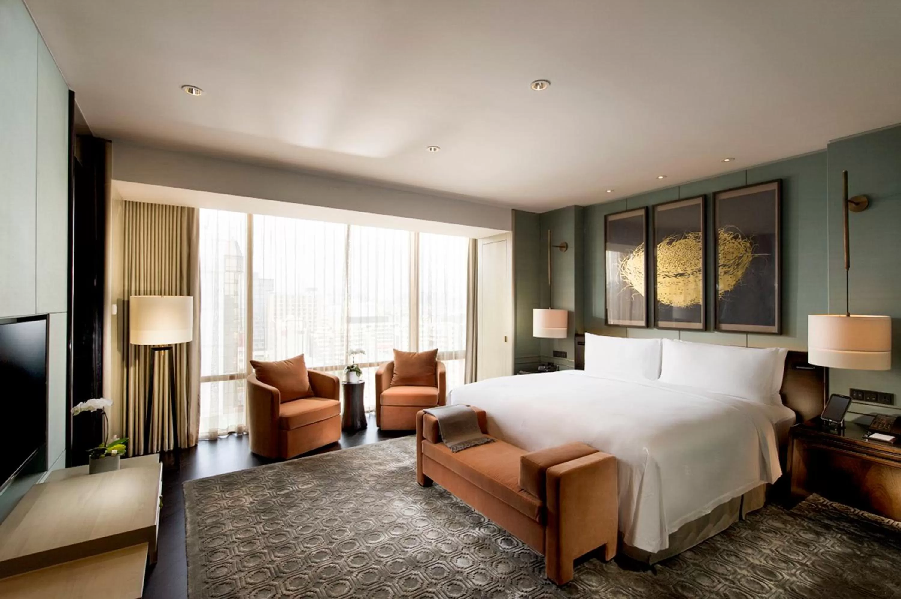 Bedroom, Bed in Waldorf Astoria Beijing