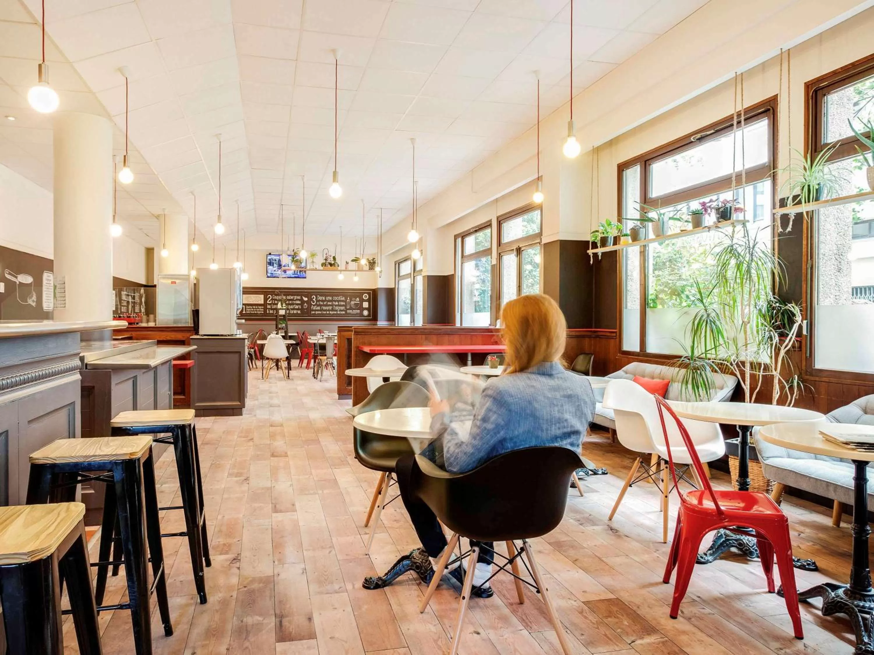 Restaurant/places to eat in ibis Angers Centre Chateau