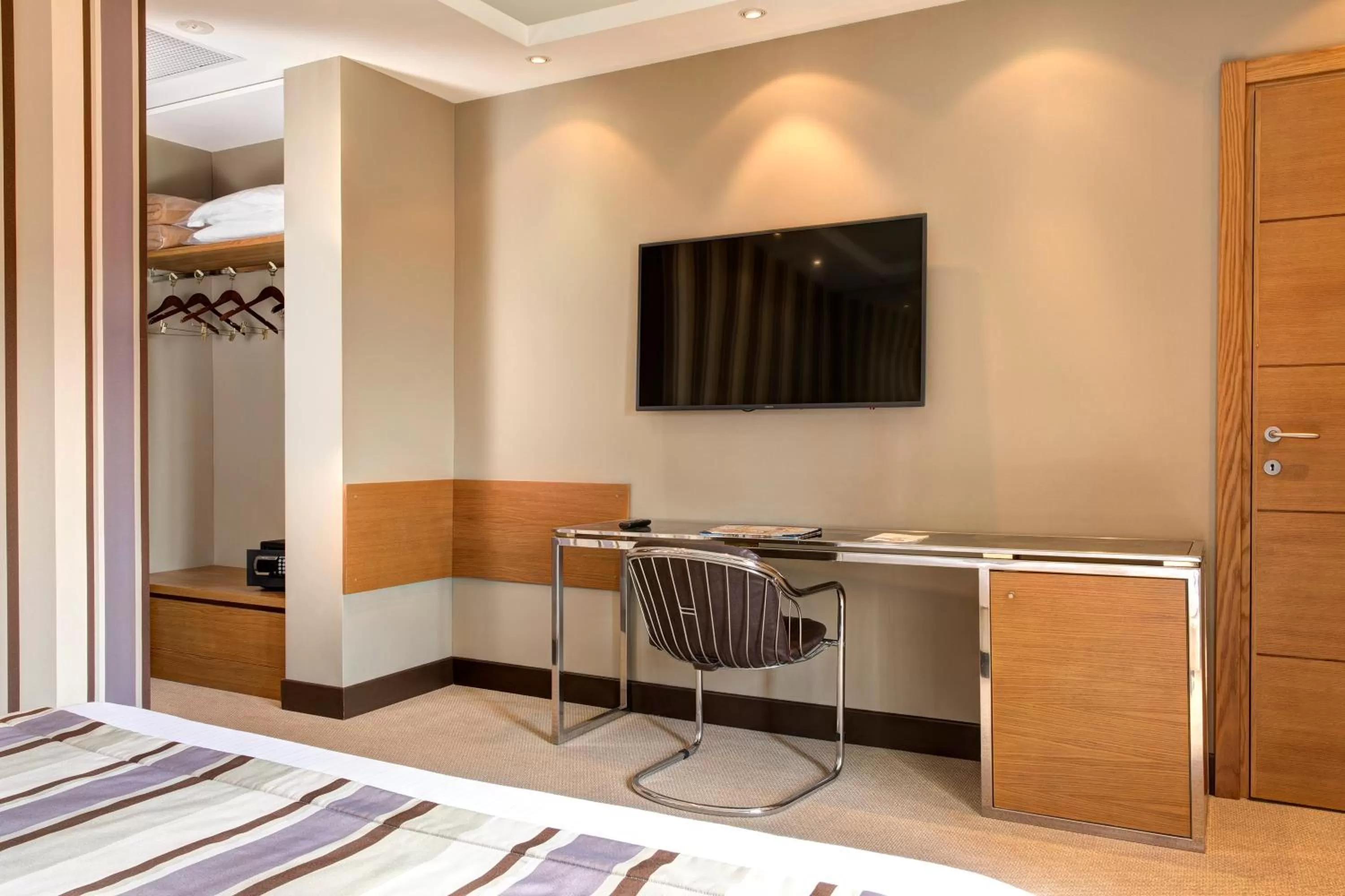 Photo of the whole room, Bed in Marcella Royal Hotel - Rooftop Garden