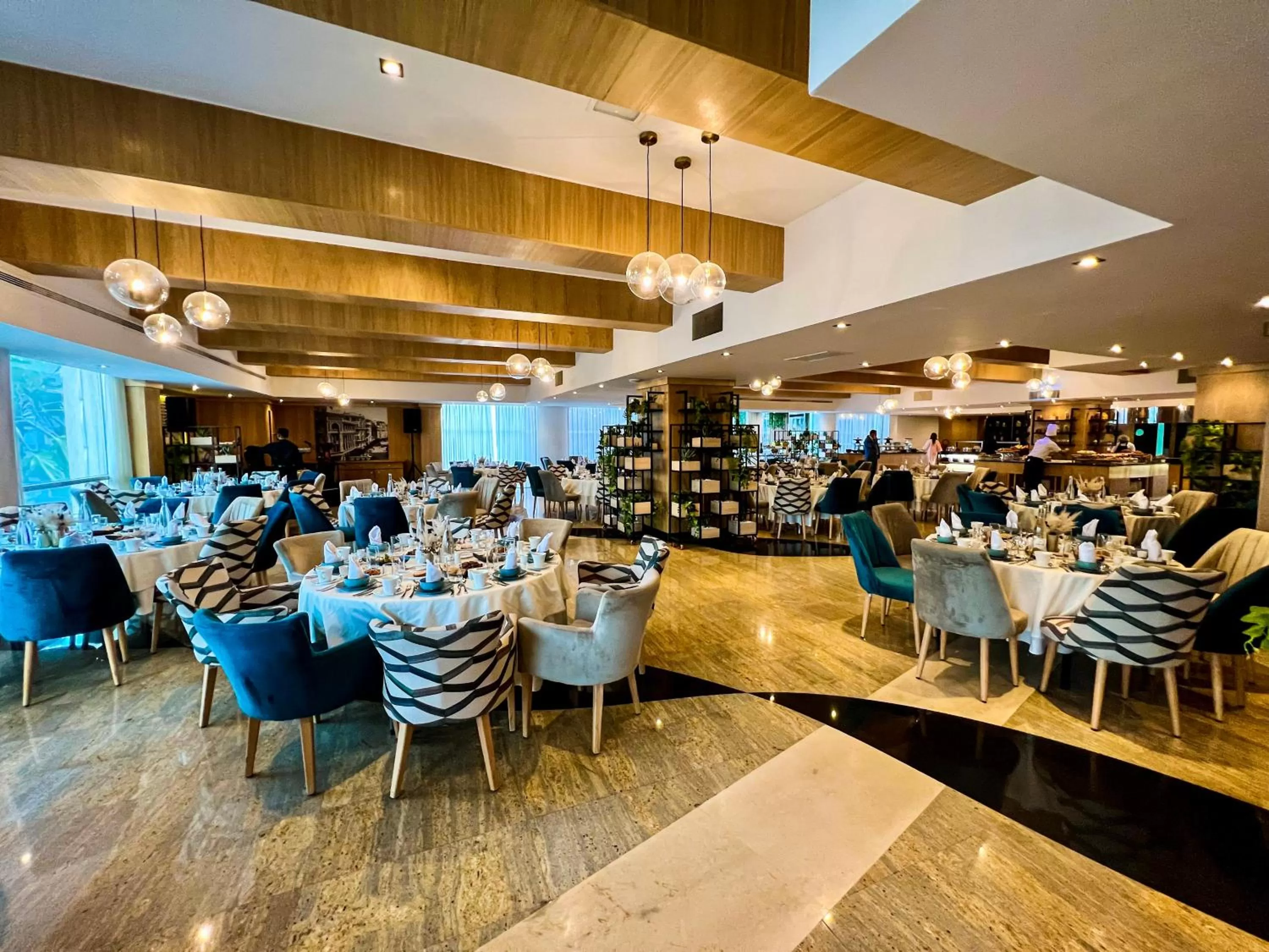 Restaurant/places to eat in Kenzi Tower Hotel