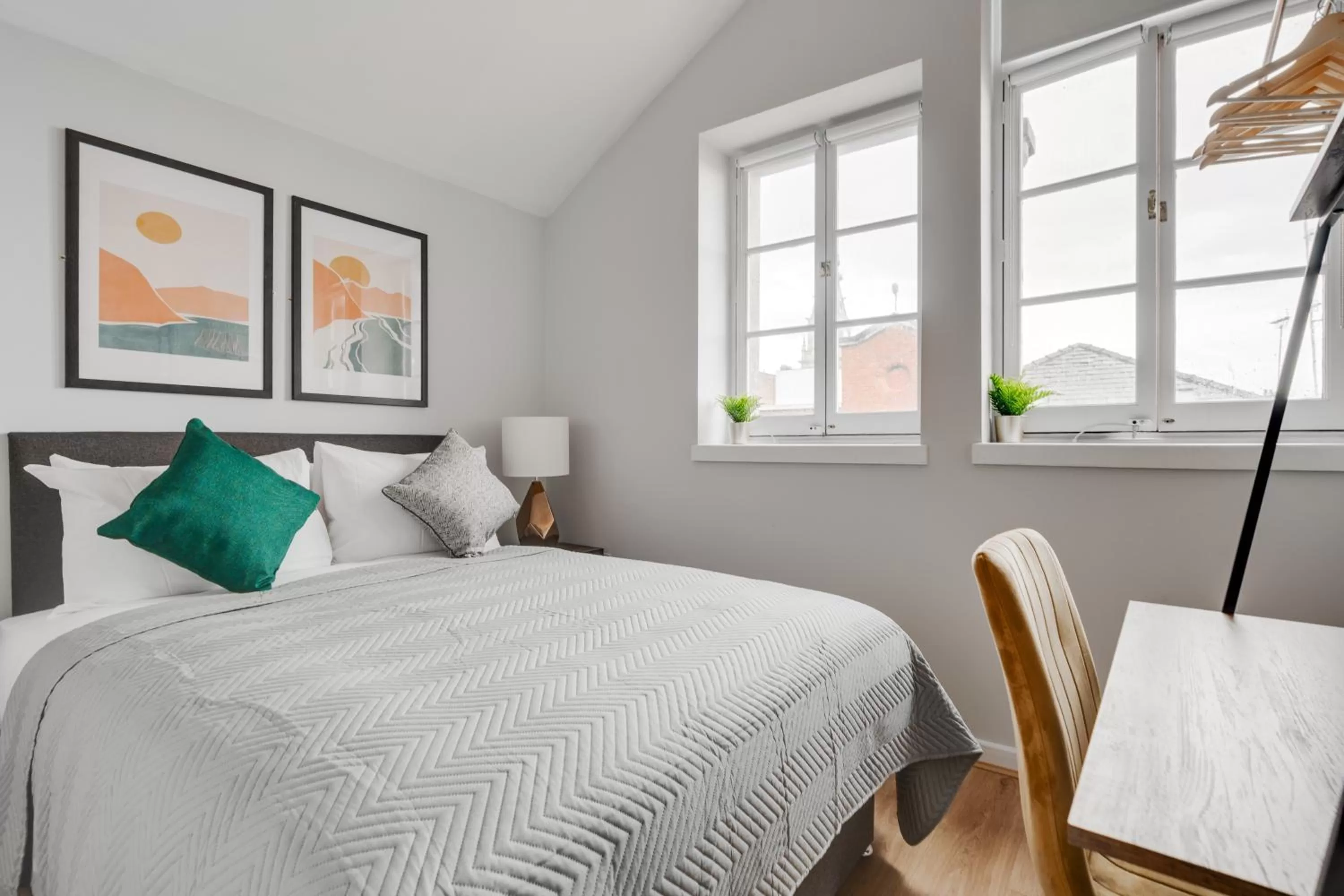 Bedroom, Bed in Stanley St Suites By GuestFirst