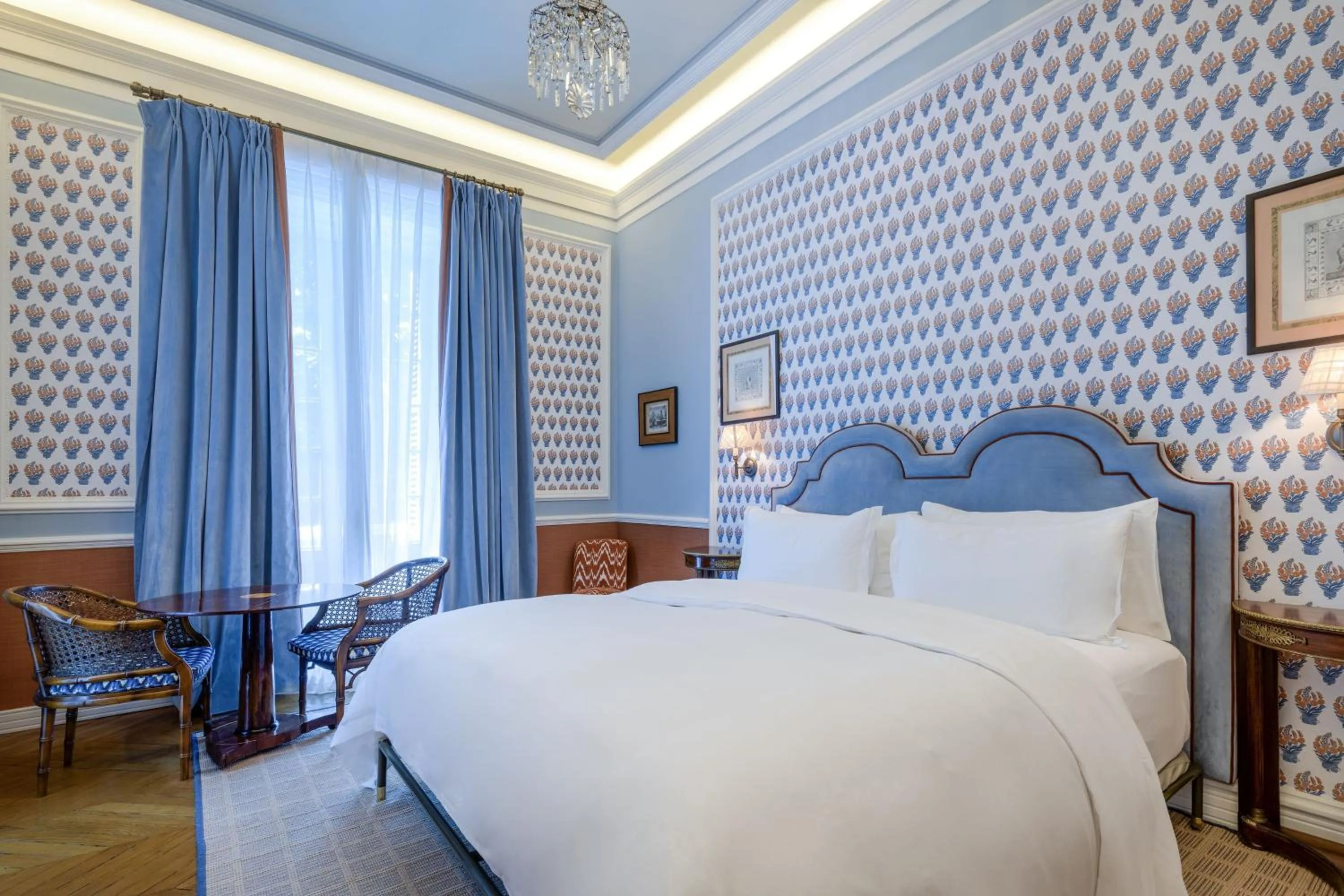 Photo of the whole room, Bed in Santo Mauro, a Luxury Collection Hotel, Madrid