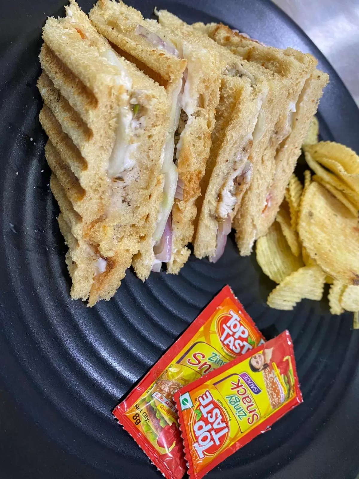 Food in Gallivanto Inn - Rohini