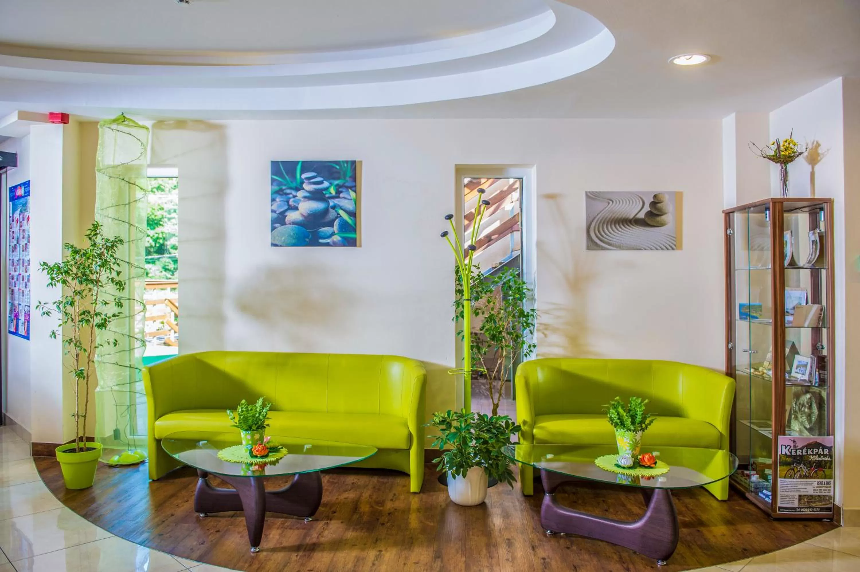 Communal lounge/ TV room in Patak Park Hotel Visegrád