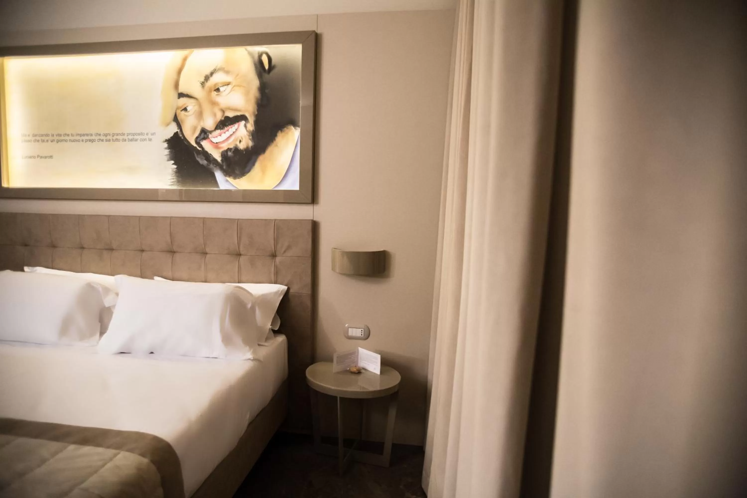 Decorative detail, Bed in Best Western Premier Milano Palace Hotel