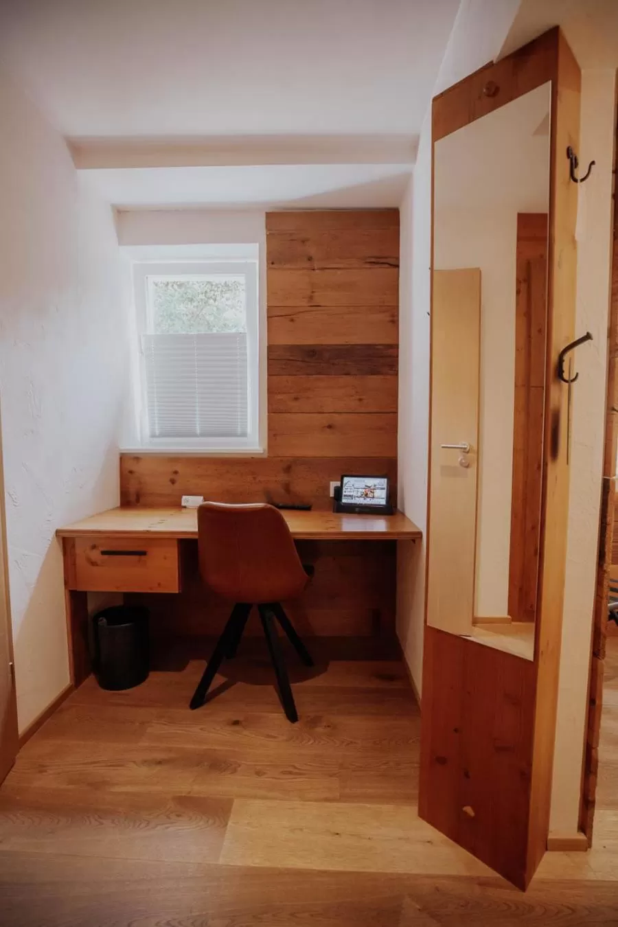 TV and multimedia in Altstadtmittehotel Sonne