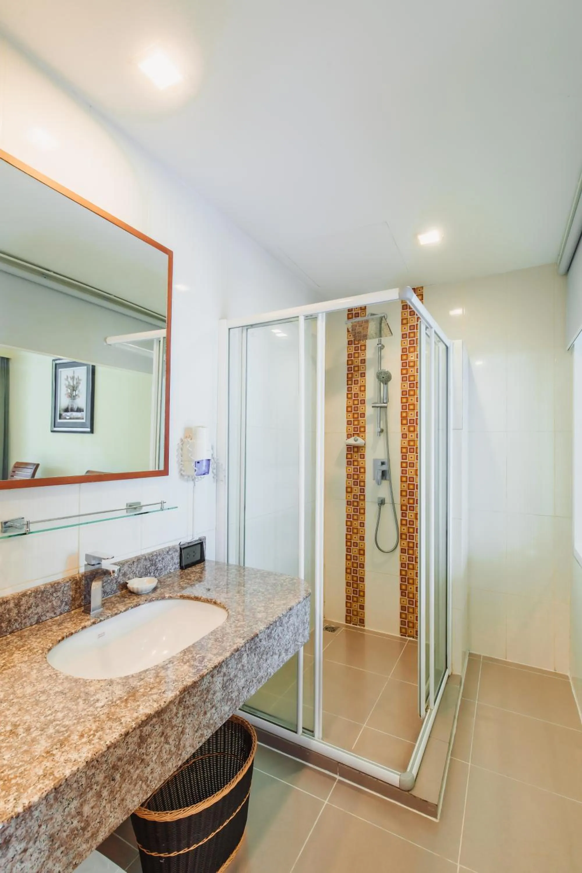 Shower in Elite Suites Patong