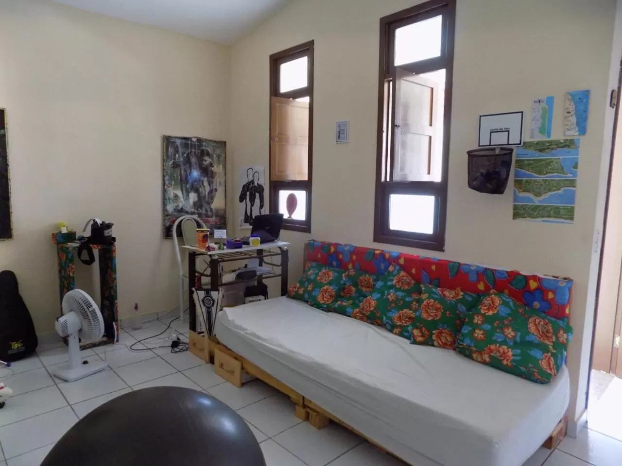 Property building, Bed in Hostel Das Canárias