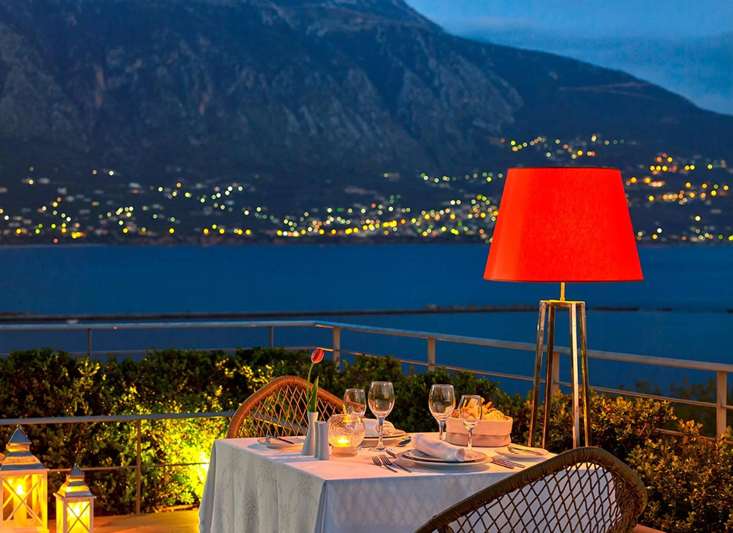 Restaurant/places to eat in Pharae Palace