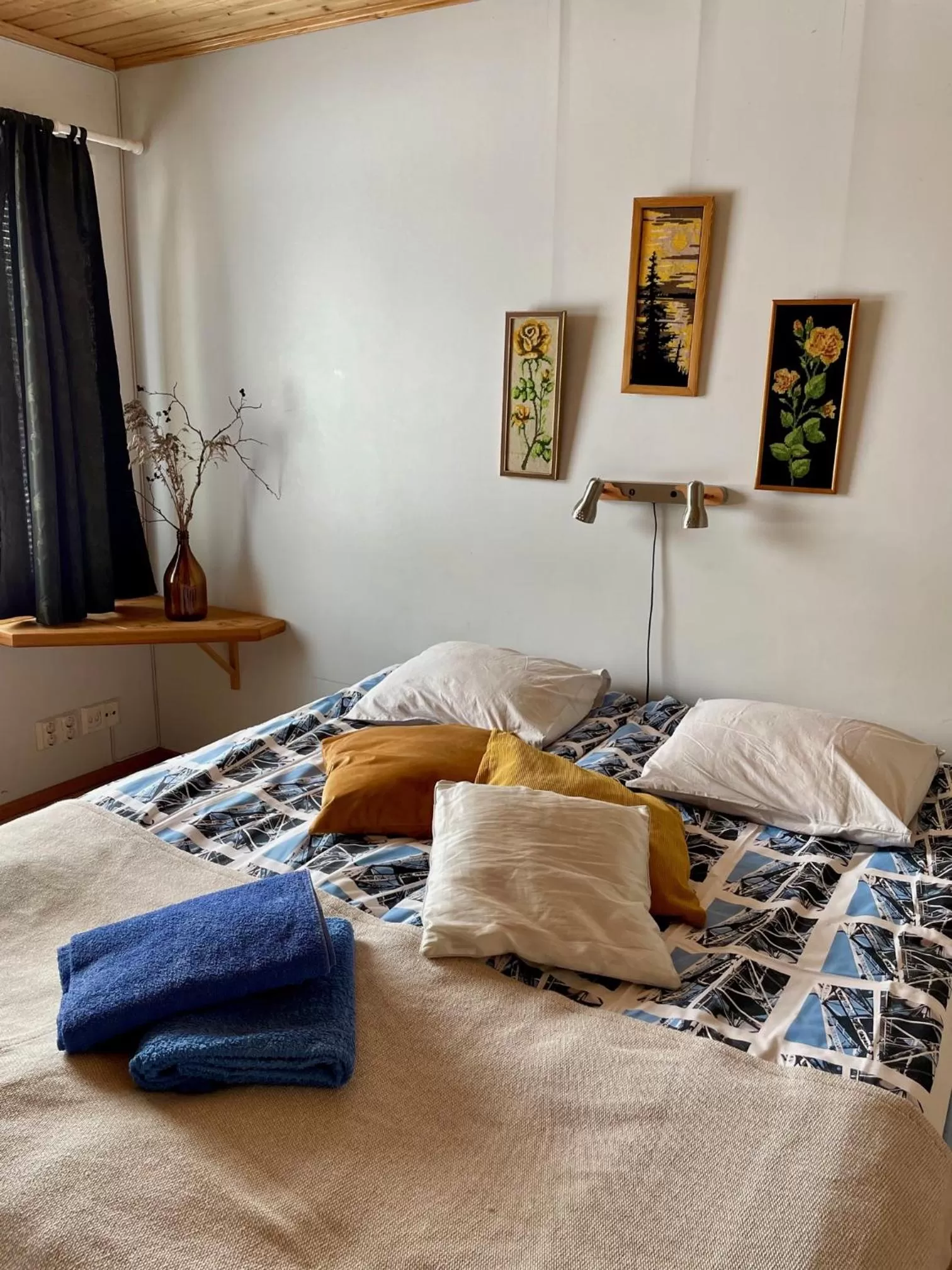 Bed in Lamminmäen Juhla ja Peti