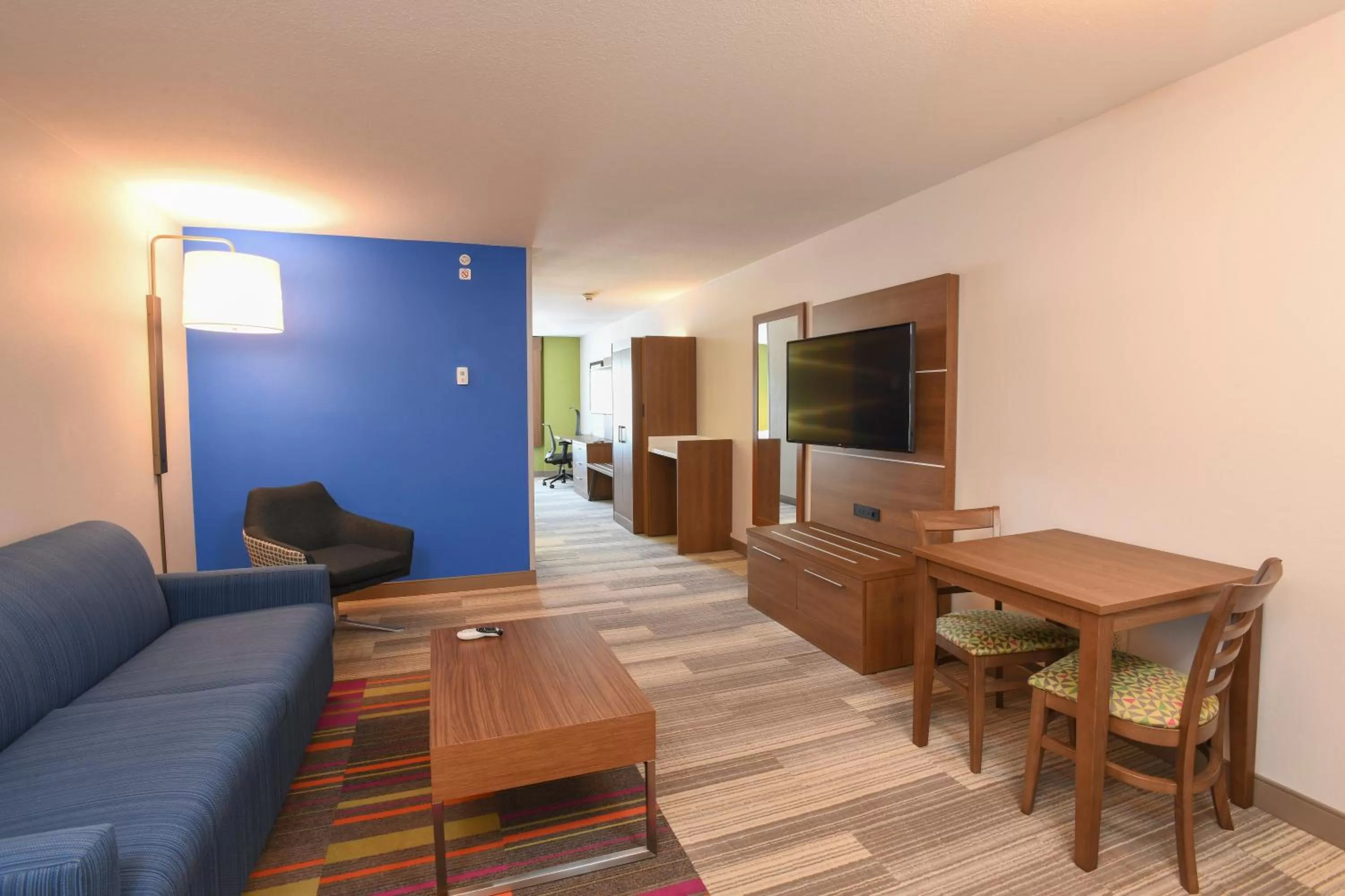Photo of the whole room in Holiday Inn Express Hotel & Suites Richwood - Cincinnati South by IHG