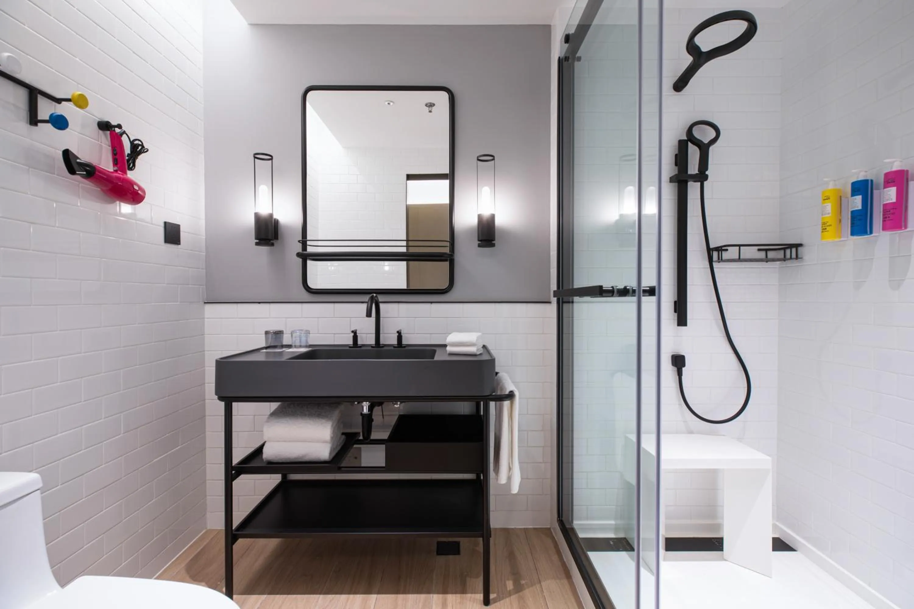 Hot Tub in Moxy Xi'an Beilin