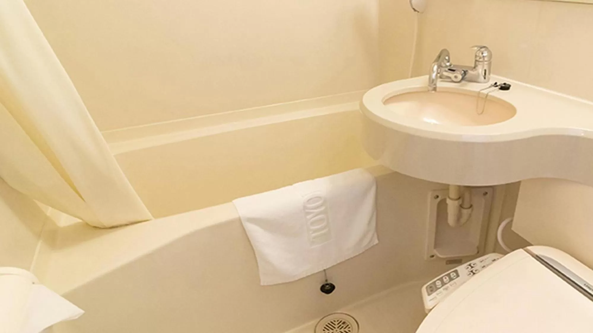 Bathroom in Toyoko Inn Shin-Osaka Chuo-guchi Honkan