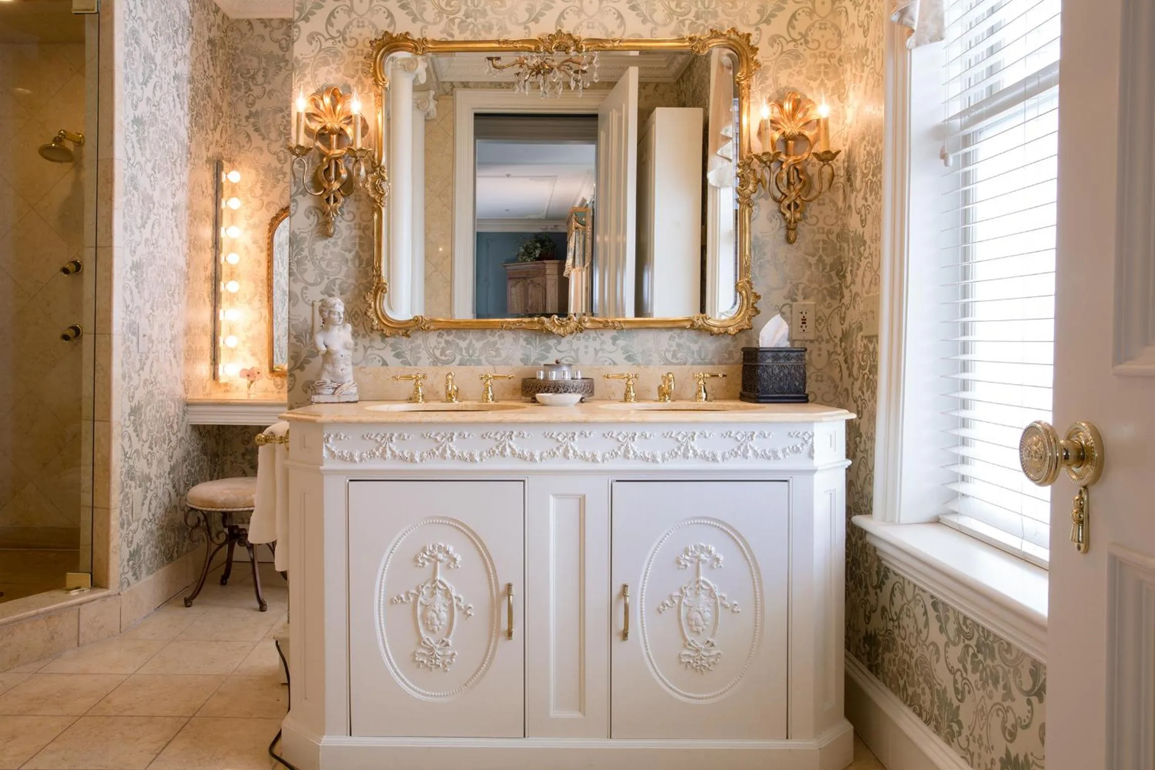 Bathroom in The Chanler at Cliff Walk