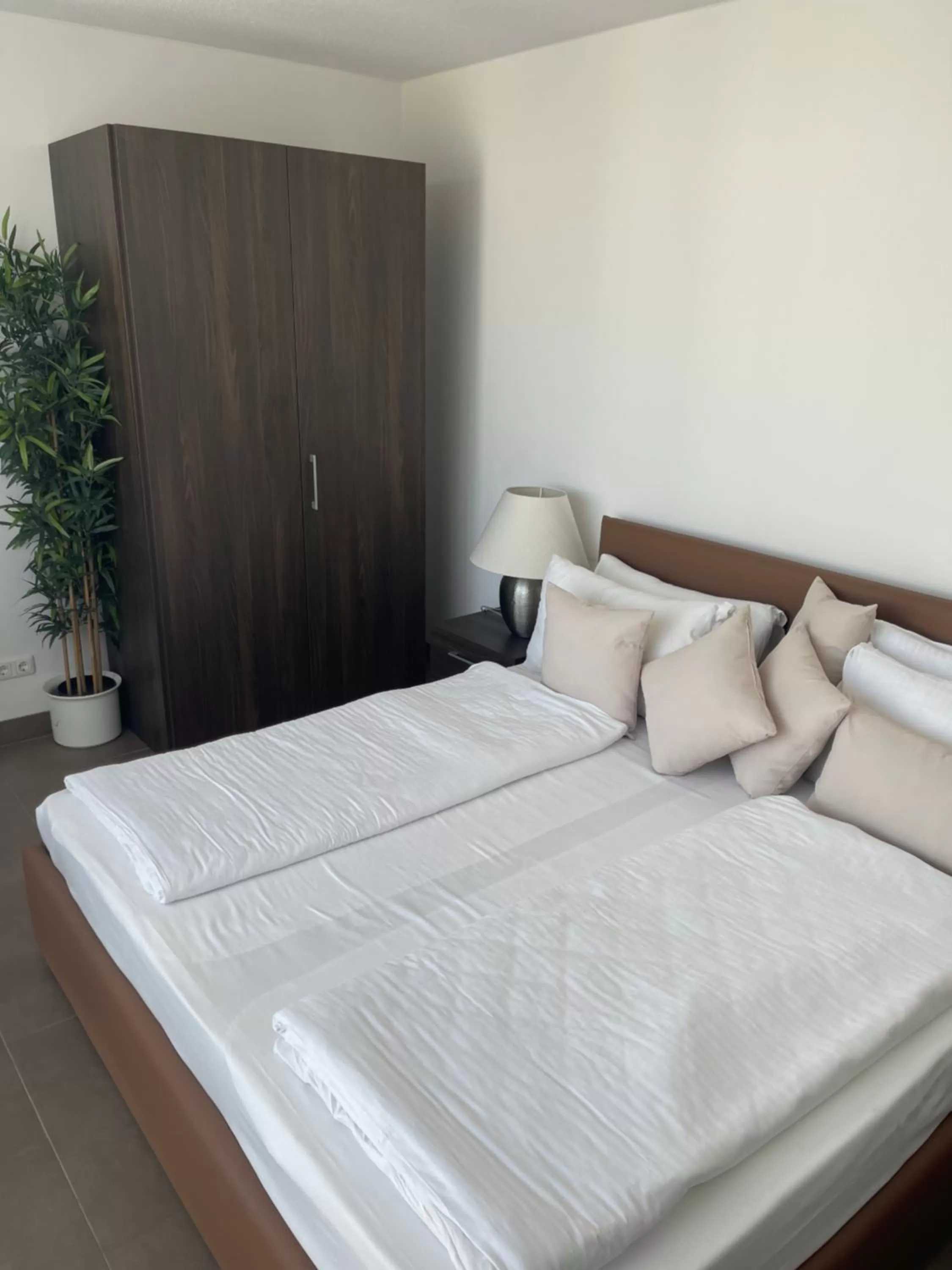 Bedroom, Bed in Bayer's Boardinghouse und Hotel