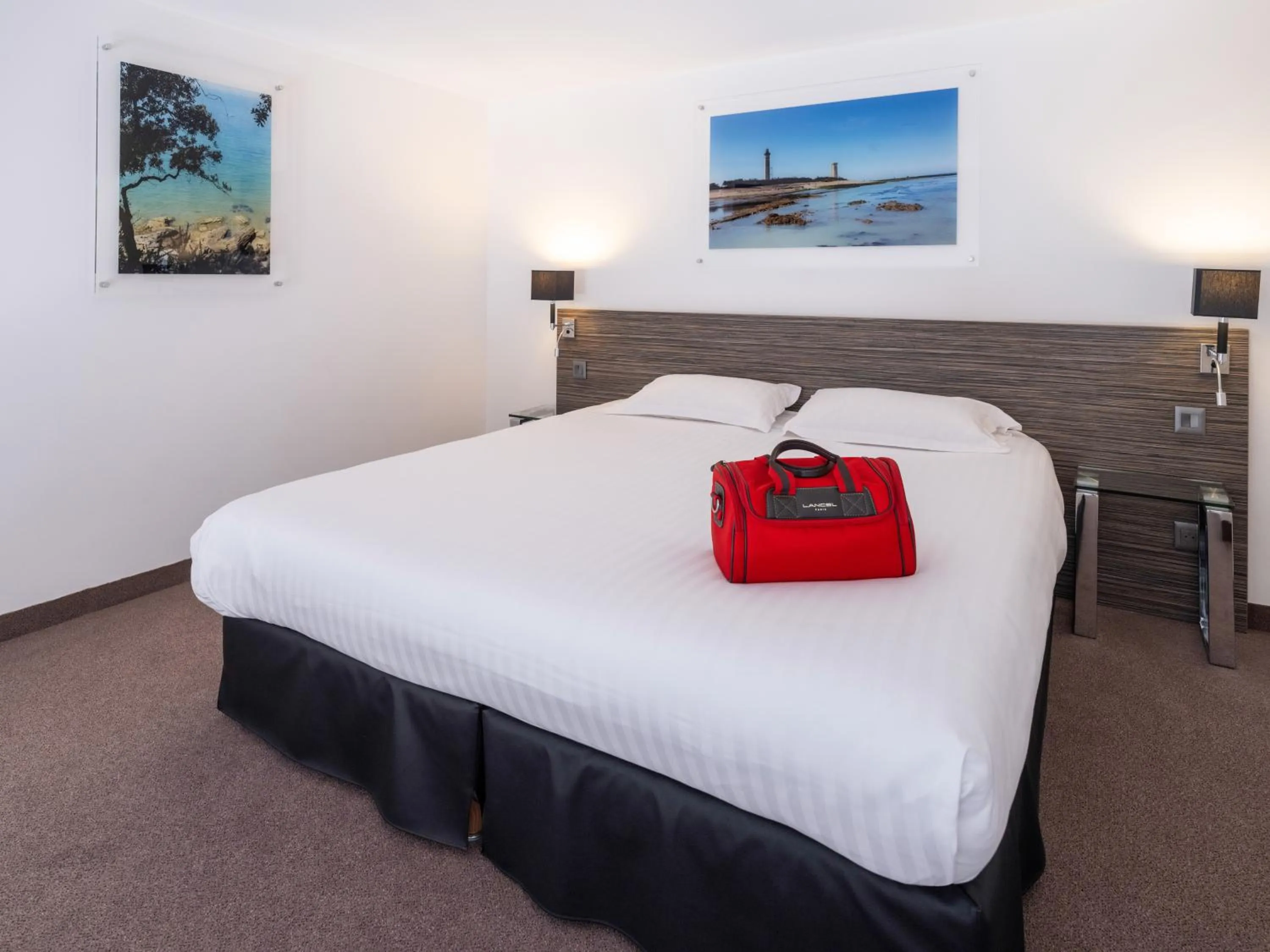 Bedroom, Bed in Golden Tulip La Baule Hotel and Residence