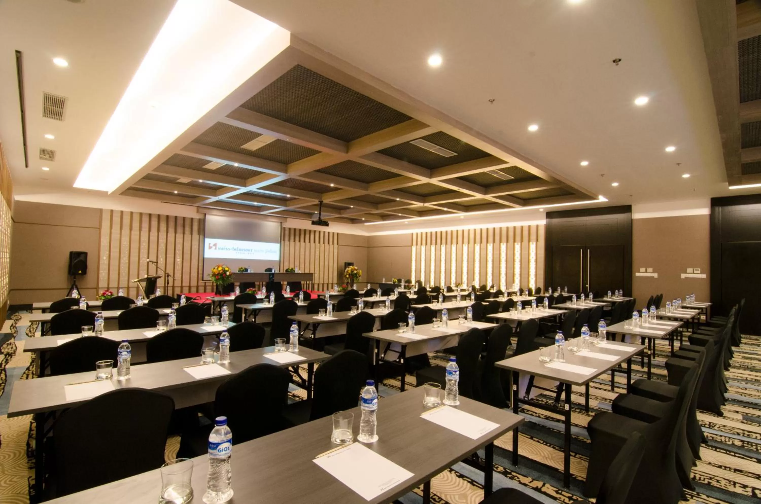 Business facilities in Swiss-Belresort Watu Jimbar