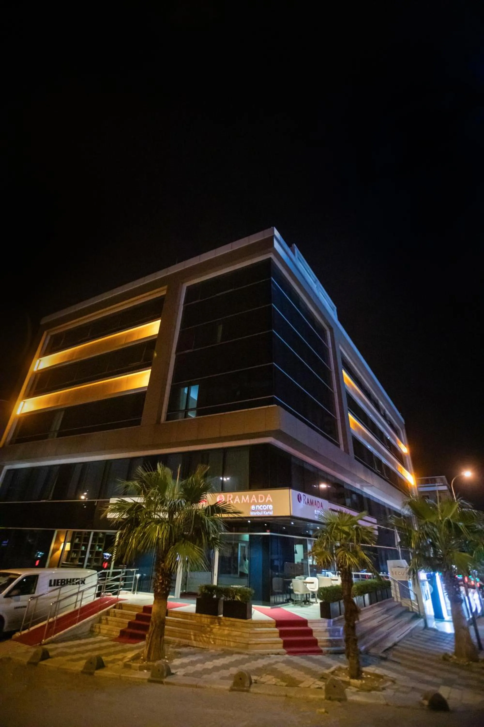 Facade/entrance in Ramada Encore Istanbul Kartal