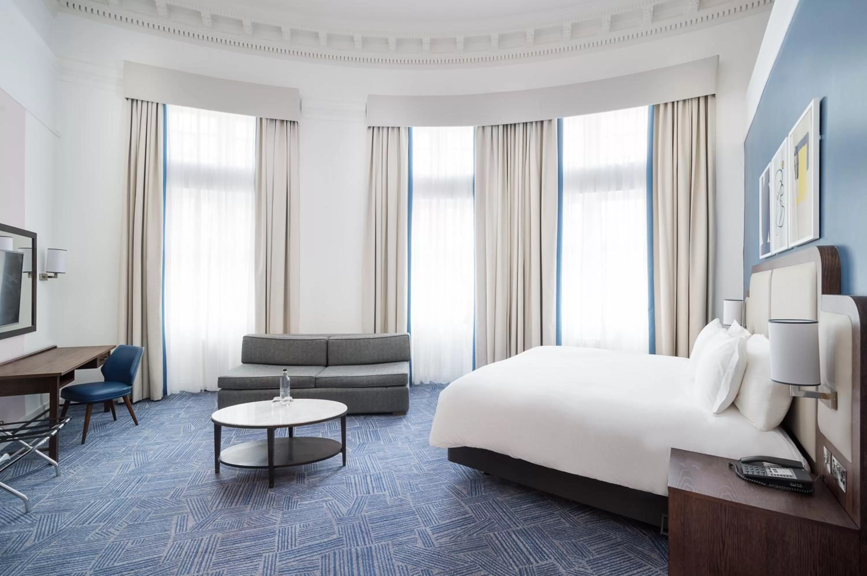 Photo of the whole room, Bed in voco Grand Central Glasgow by IHG