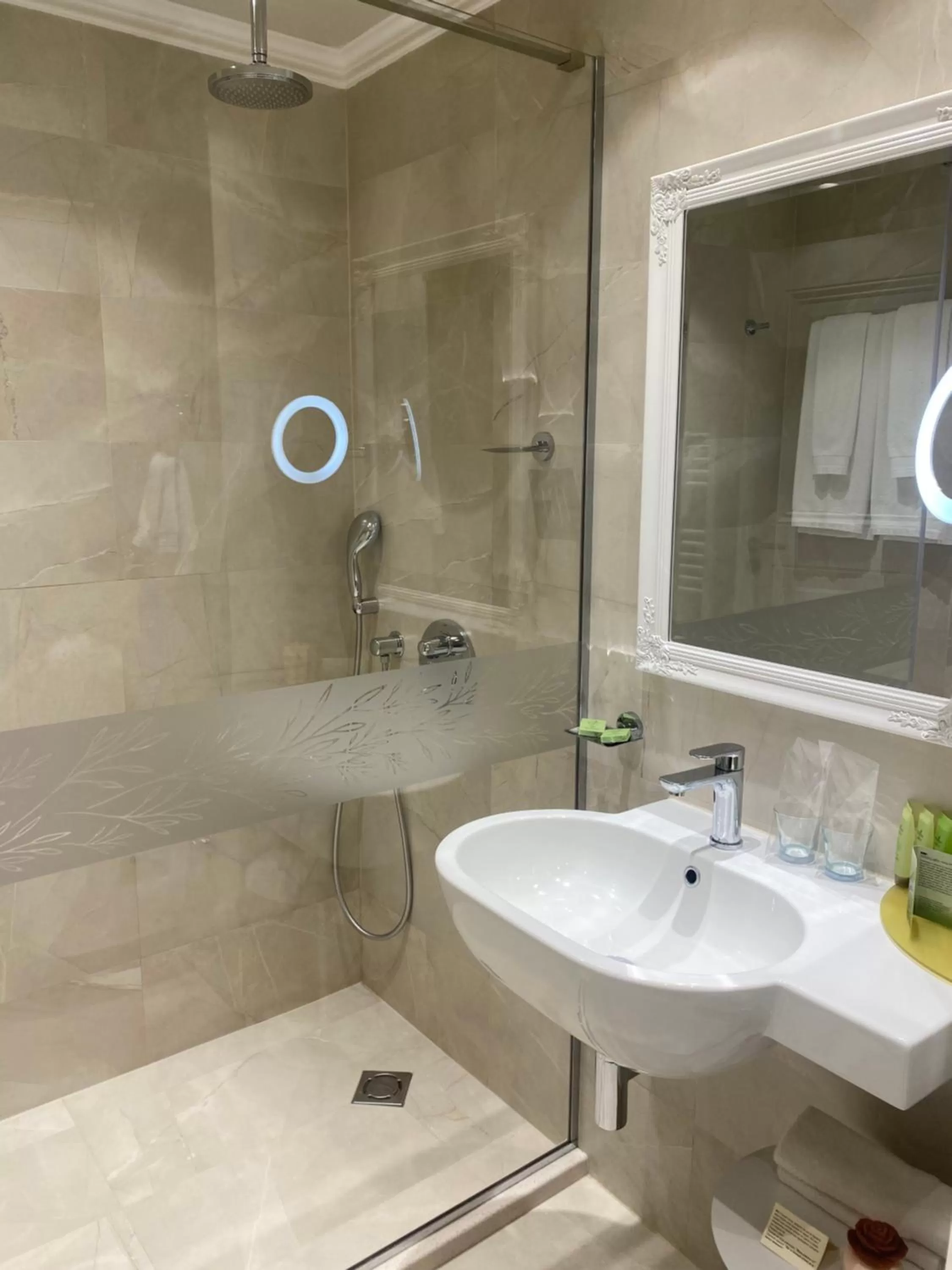 Bathroom in Hotel Residence Promenade