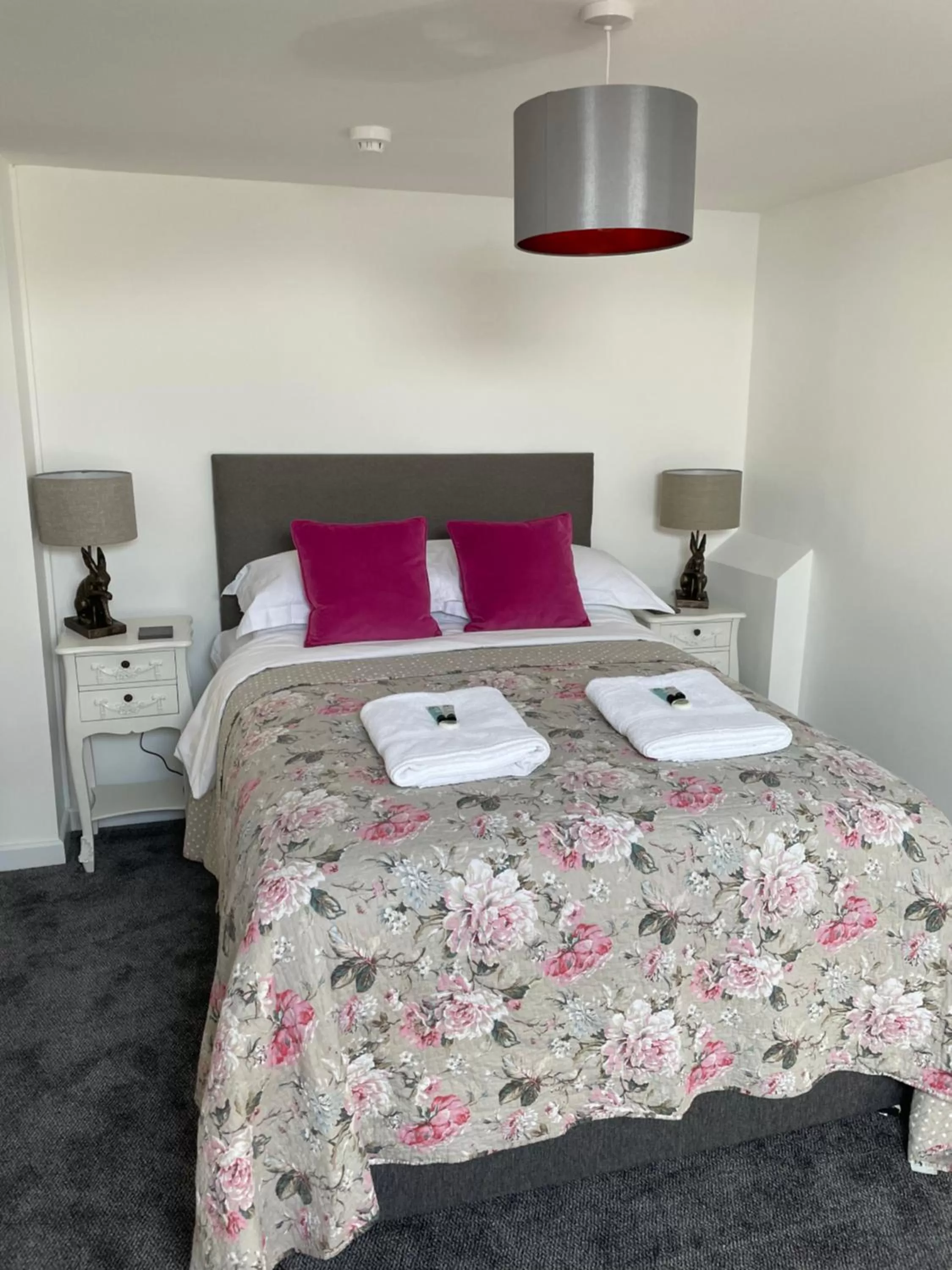 Bed in The Nags Head - Room only accommodation