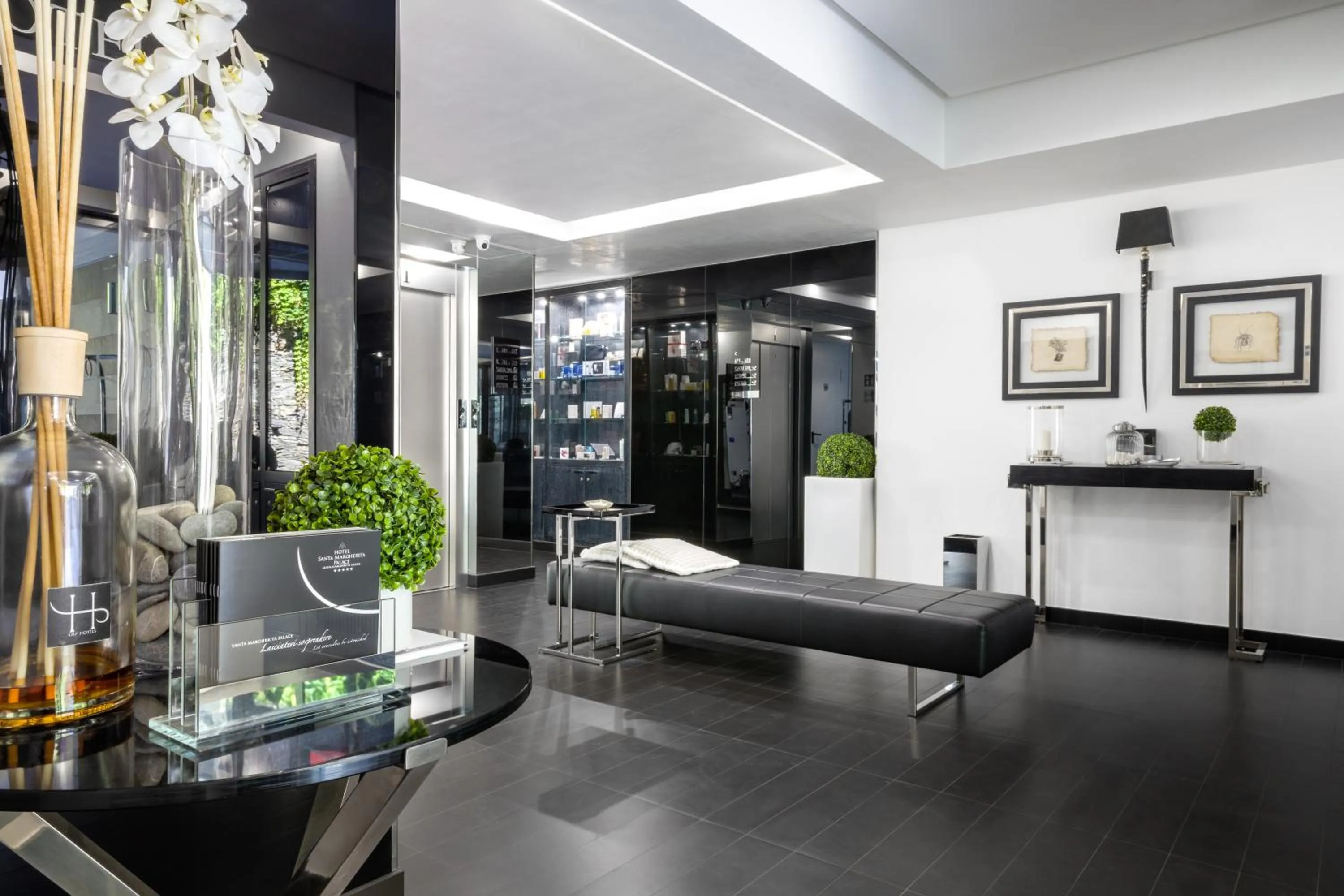 Lobby or reception in LHP Hotel Santa Margherita Palace & SPA