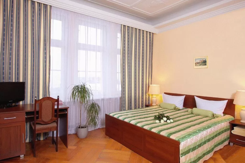 Bed in Hotel Central Inn am Hauptbahnhof Pension