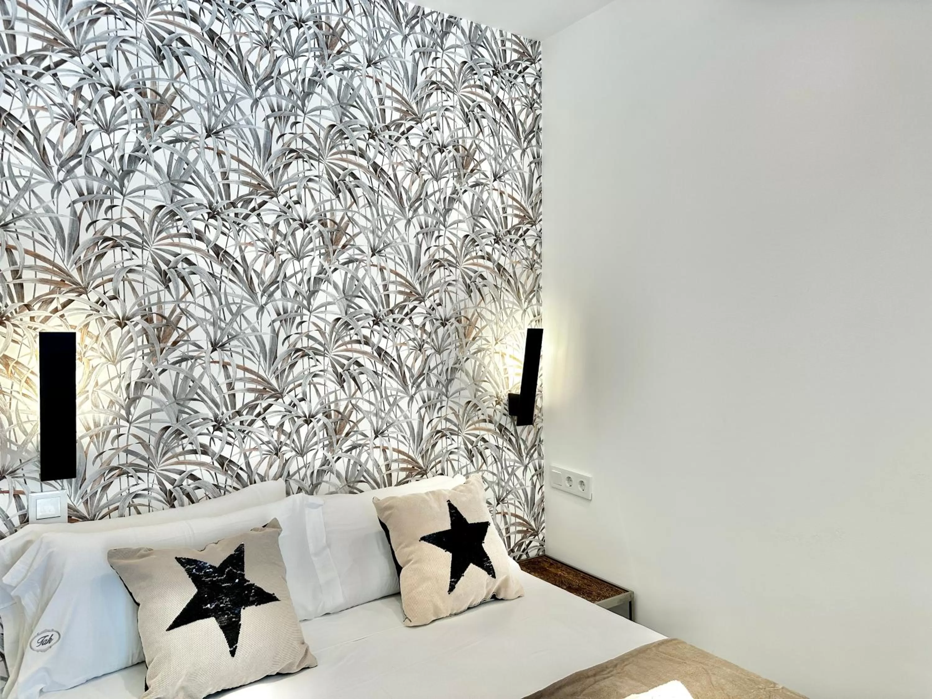 Bed in Loft 18 Beachfront Marbella Center