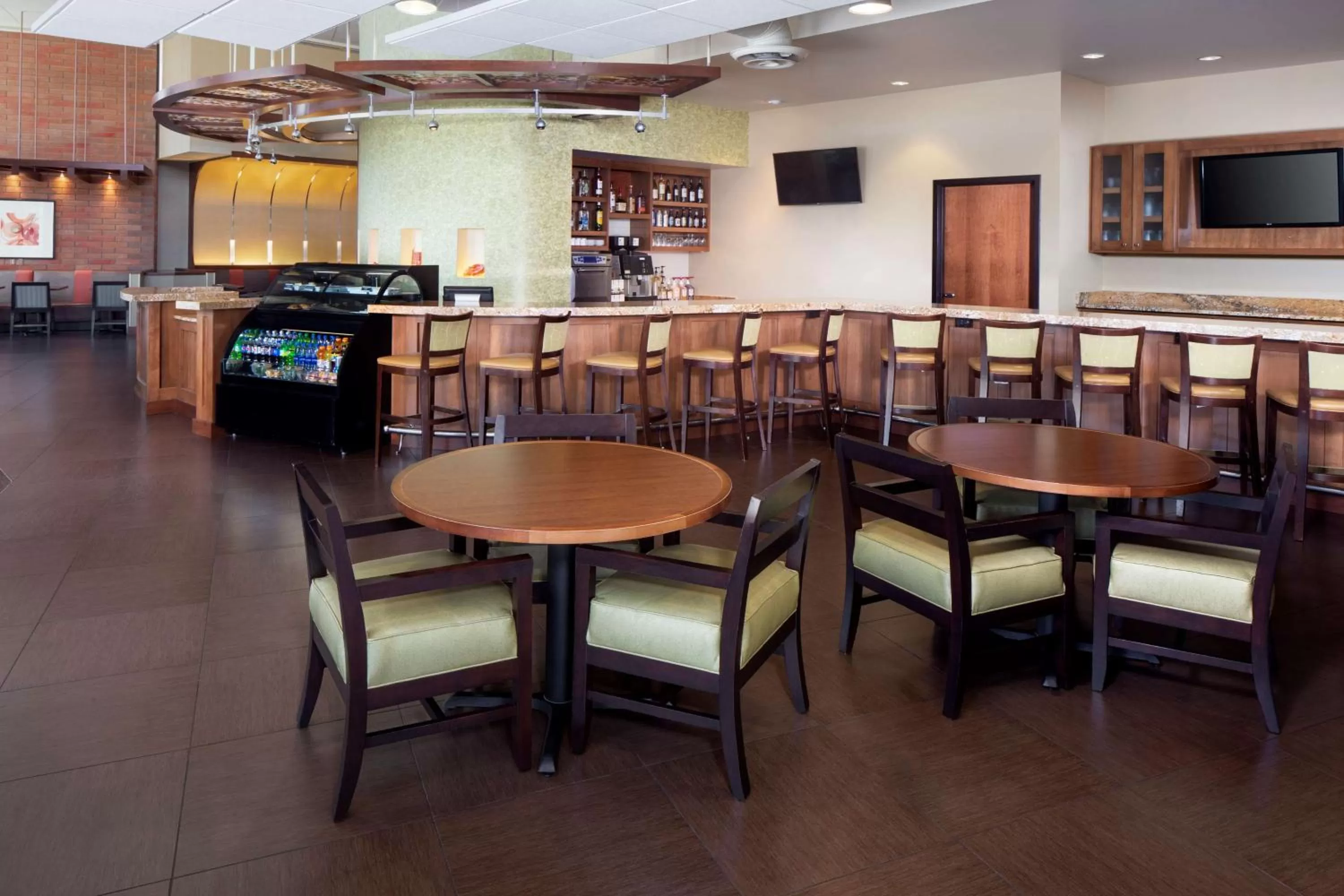 Lounge or bar in Hyatt Place Phoenix/ Mesa